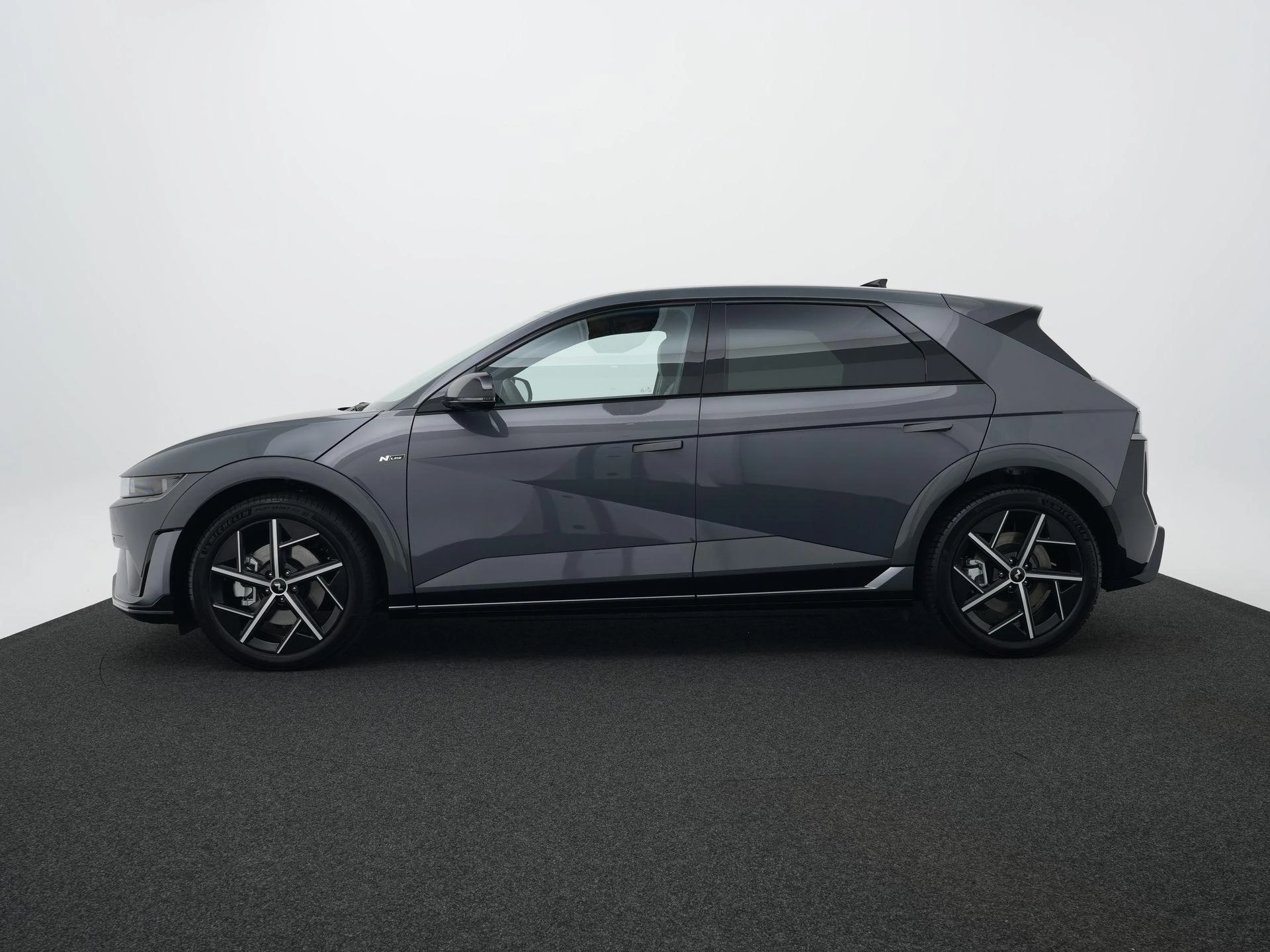 Hyundai-IONIQ 5-image-3
