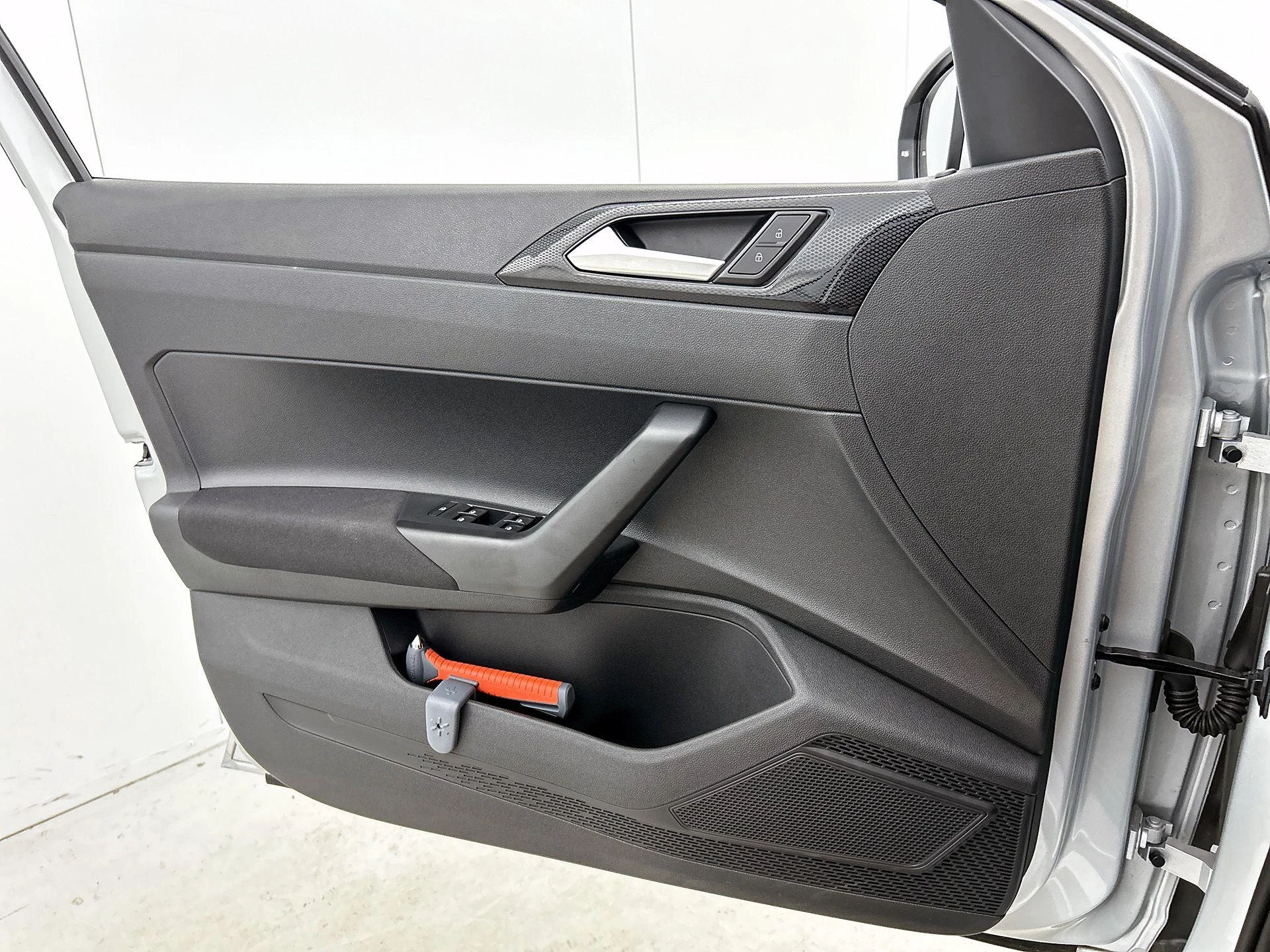 Volkswagen-Polo-image-25