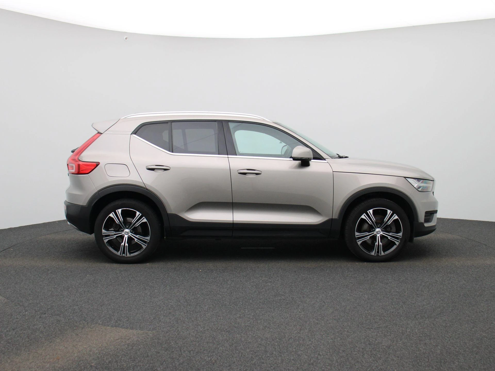 Volvo-XC40-image-5