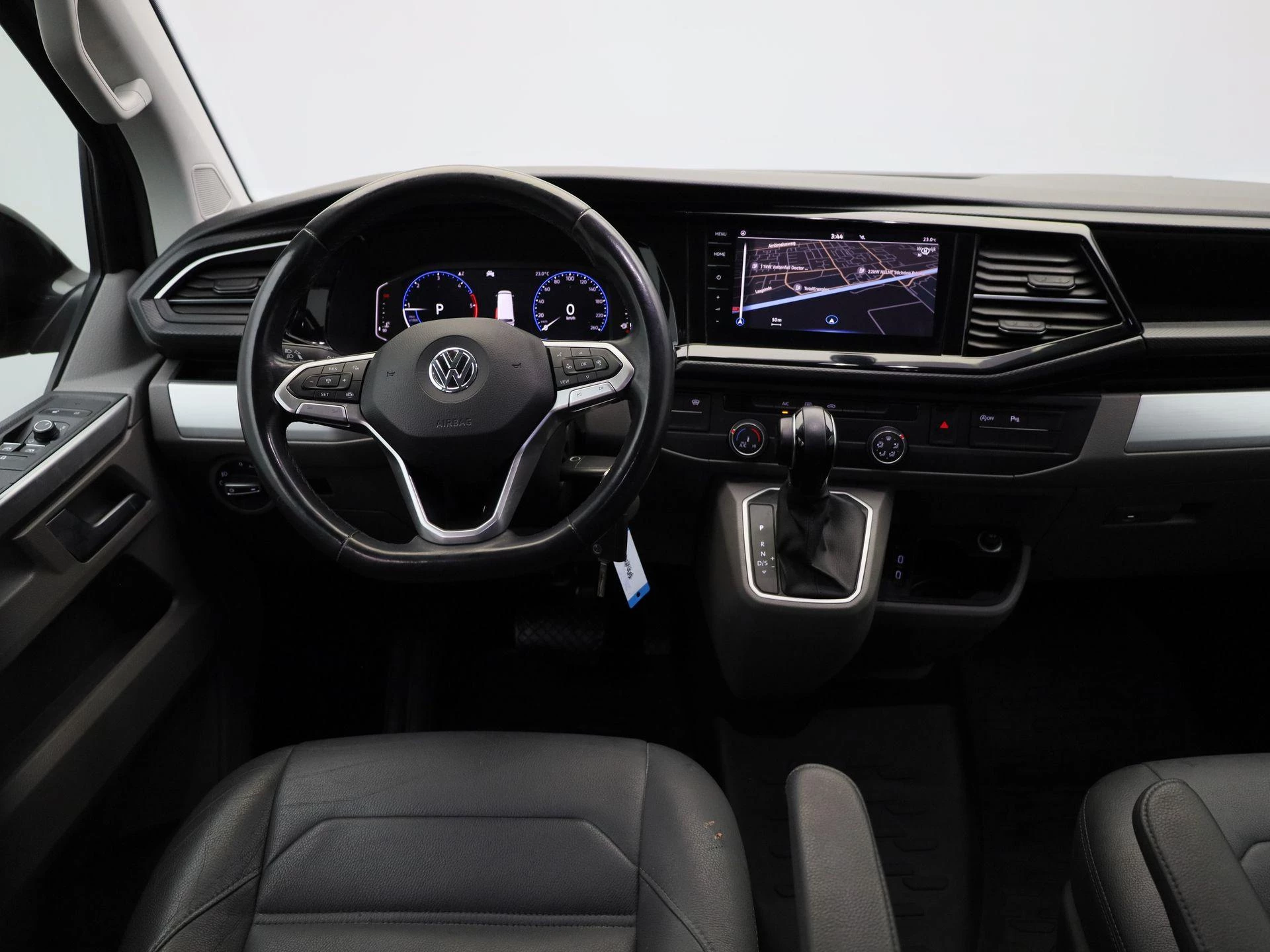 Volkswagen Transporter 2.0 TDI L2H1 Bulli 150PK