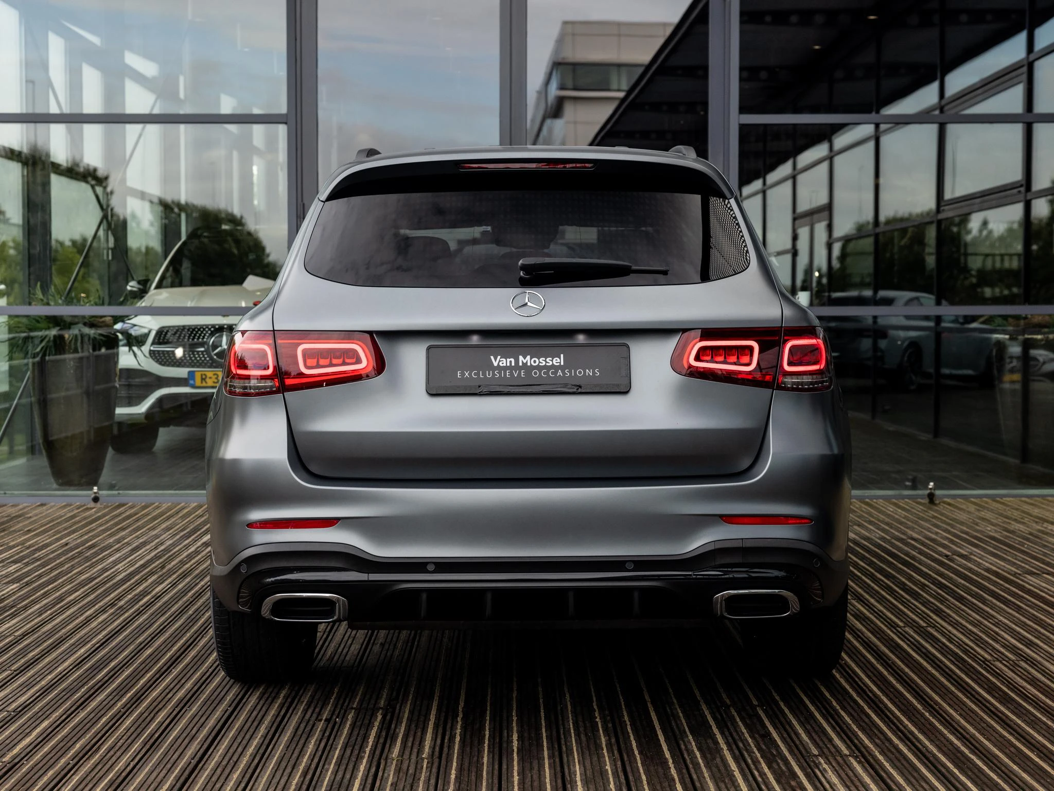 Mercedes-Benz-GLC-image-4