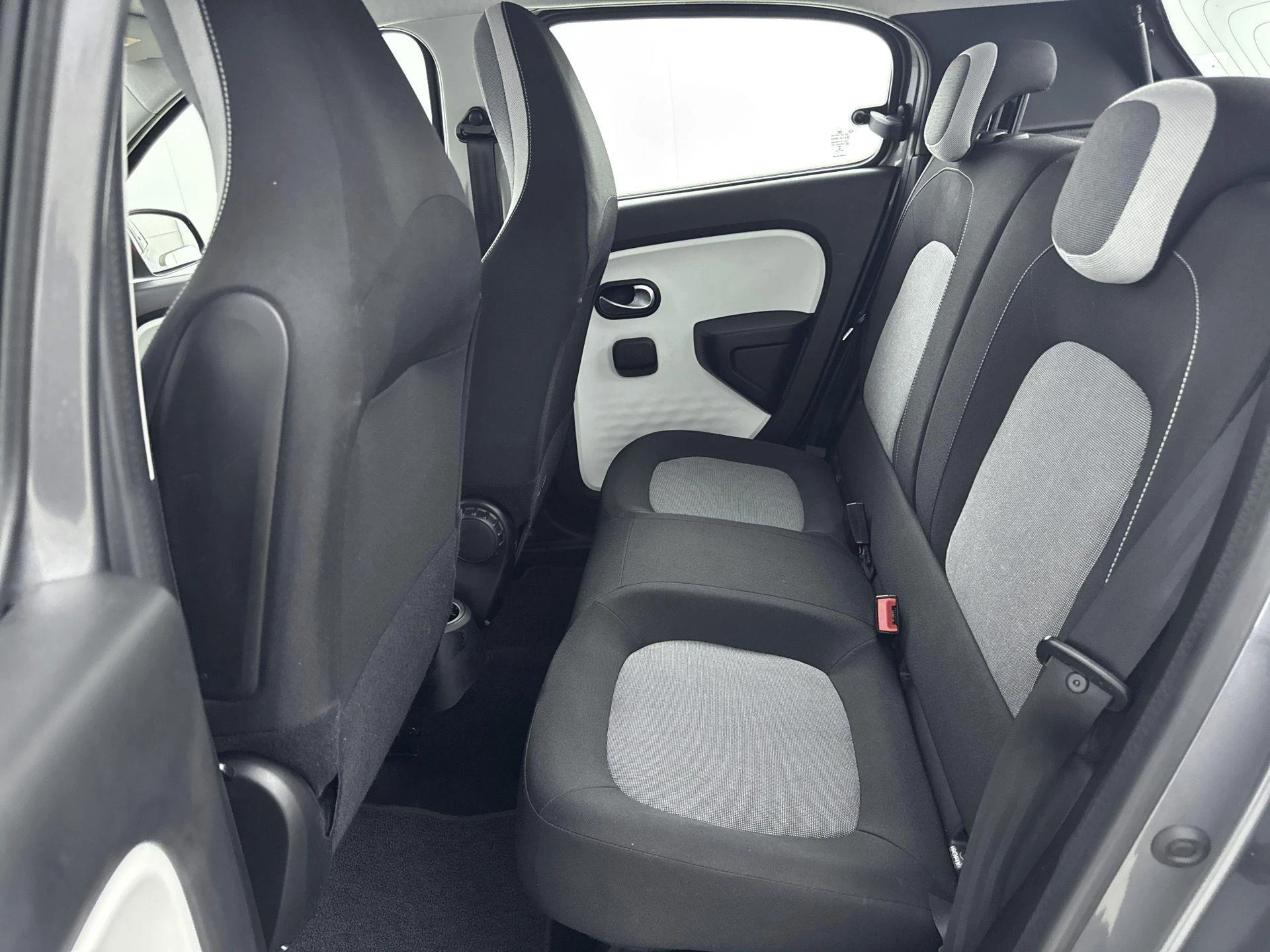 Renault-Twingo-image-23