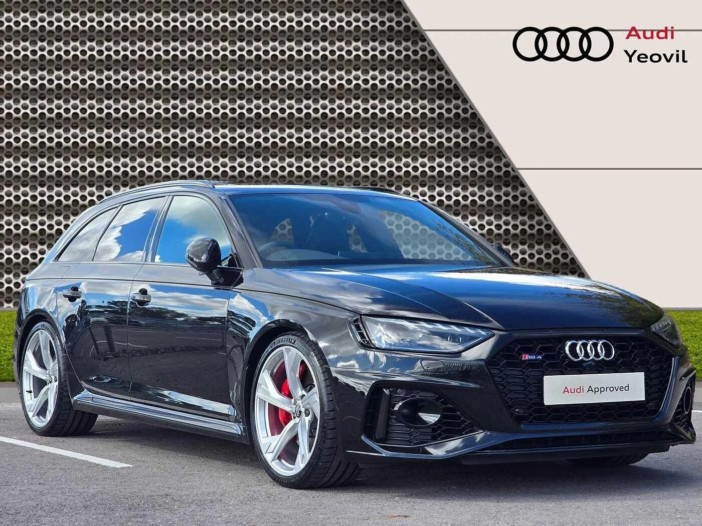 Audi-RS4-image-0