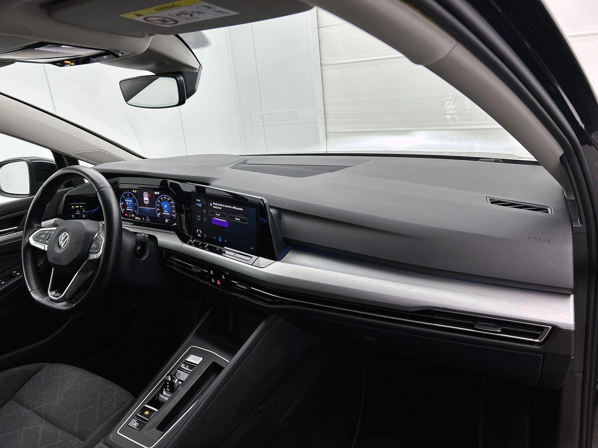 Volkswagen-Golf-image-17
