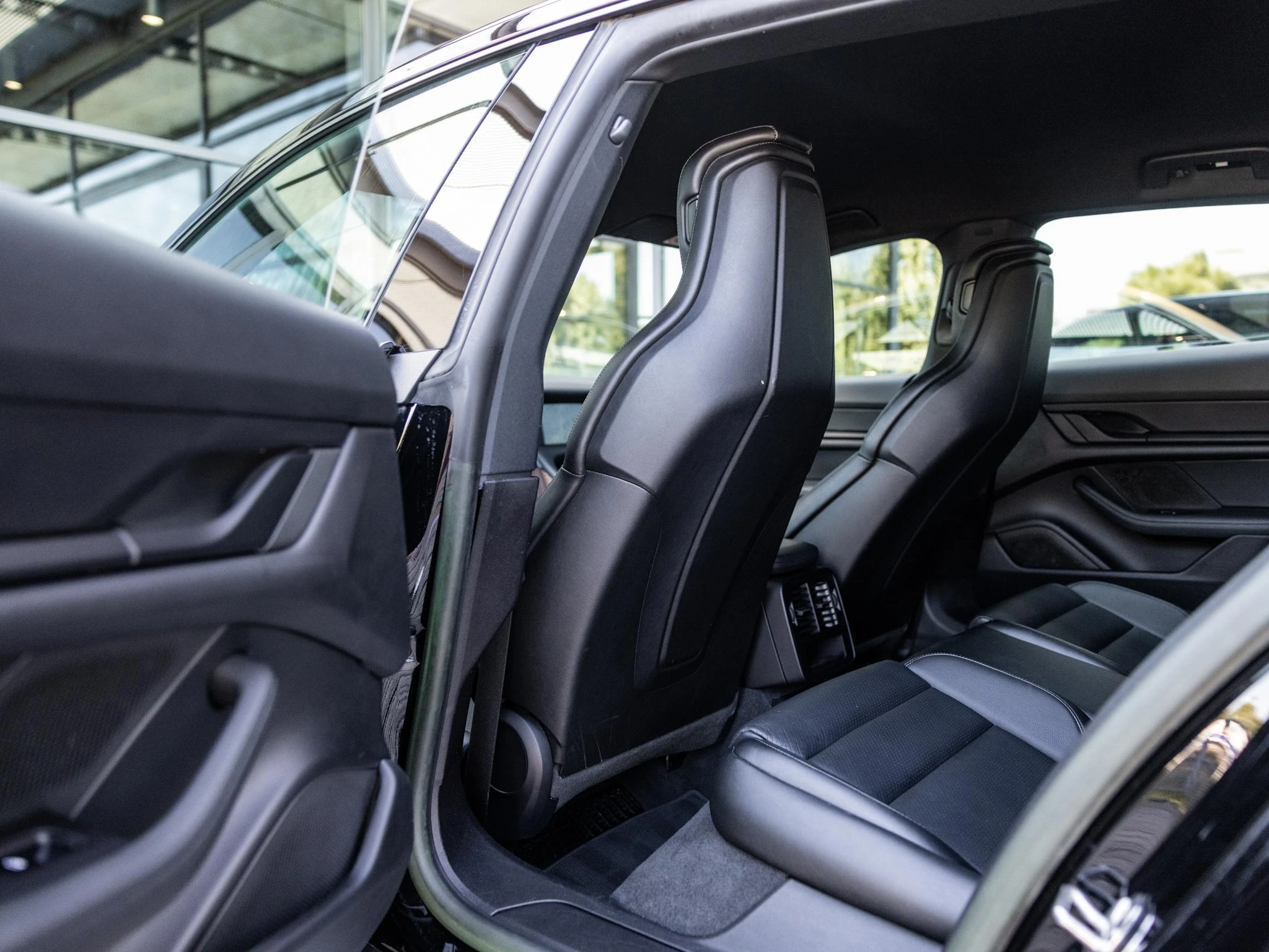 Porsche-Taycan-image-14
