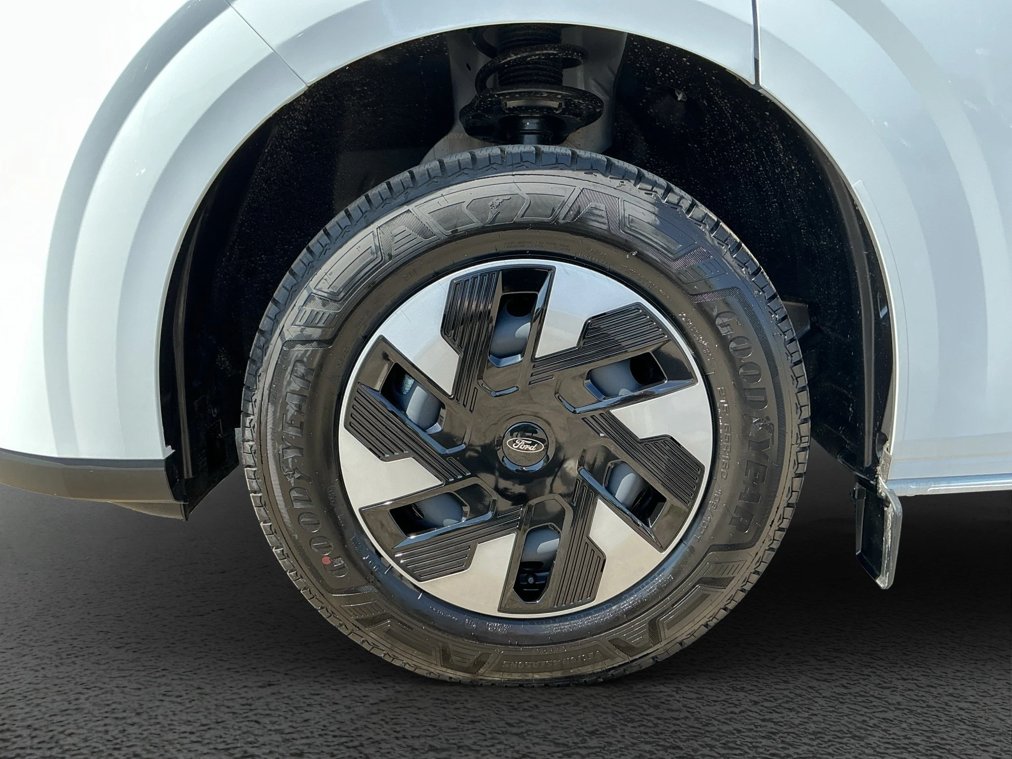 Ford Transit Custom Trend Service-Line PHEV 320 L1 Kasten *aus unserer Werbung*