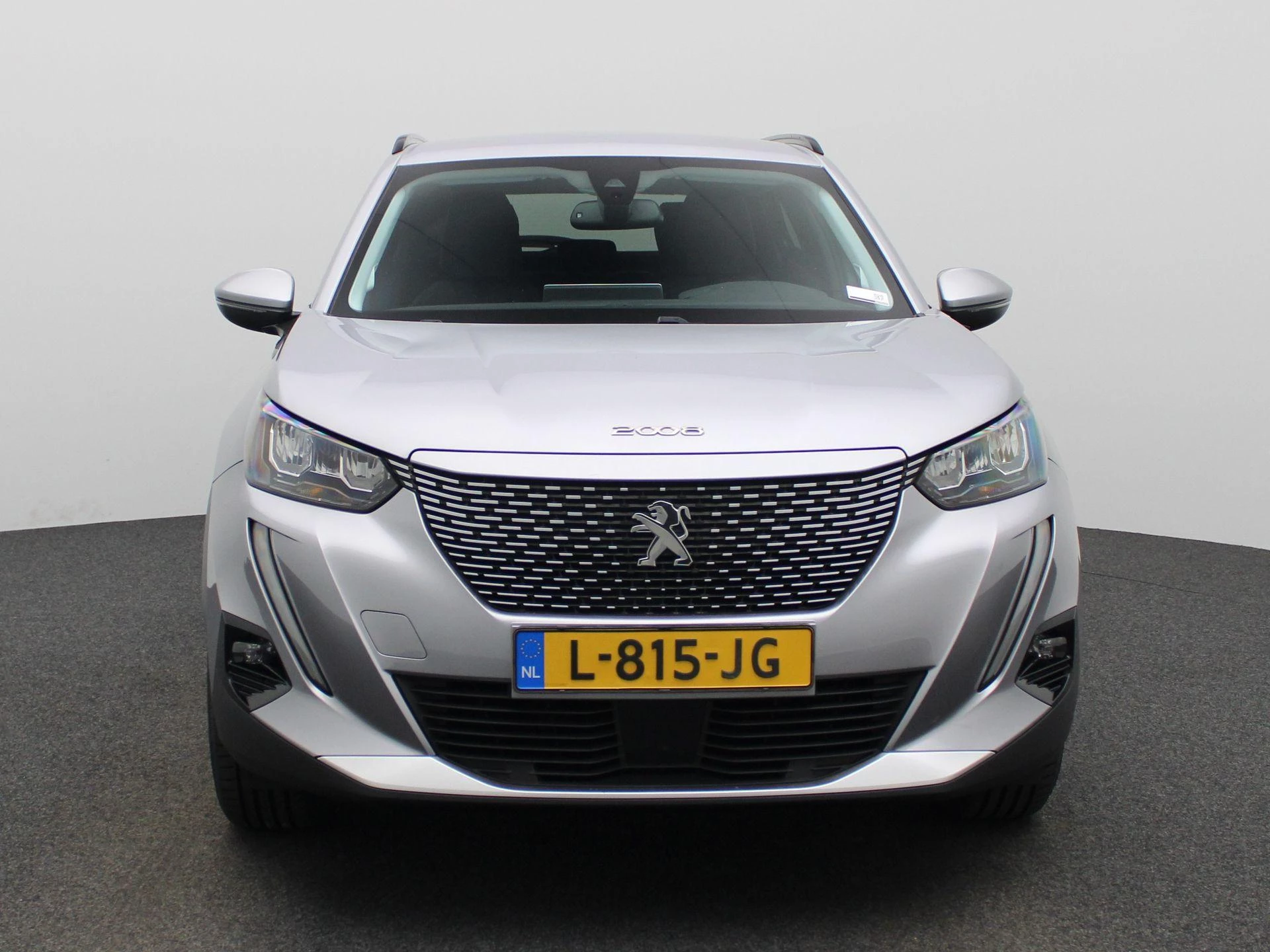 Peugeot-e-2008-image-3