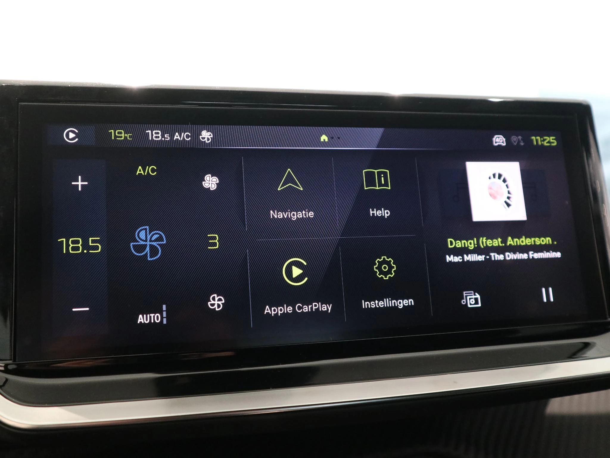 Peugeot-208-image-14