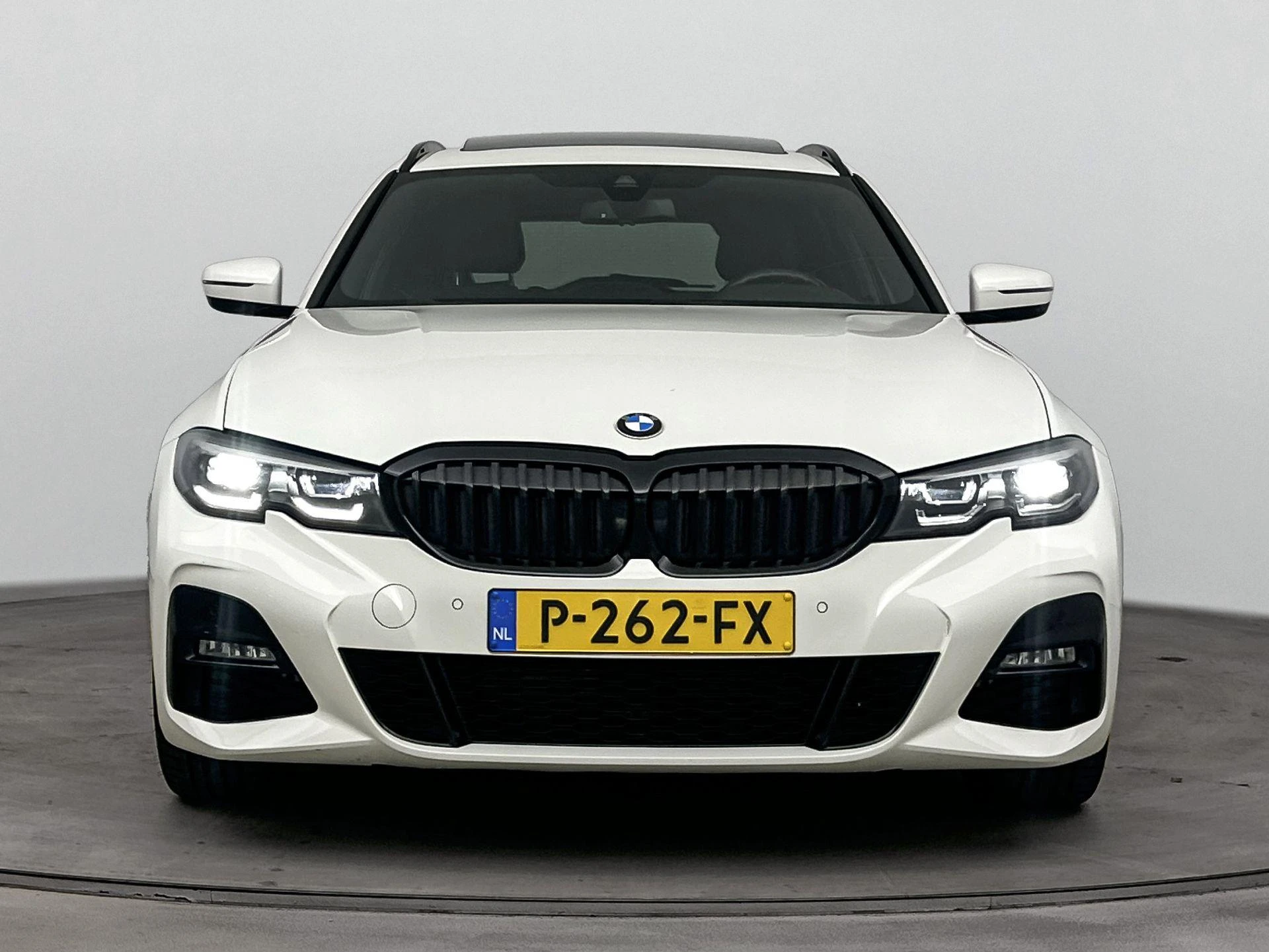BMW-3 Serie-image-4
