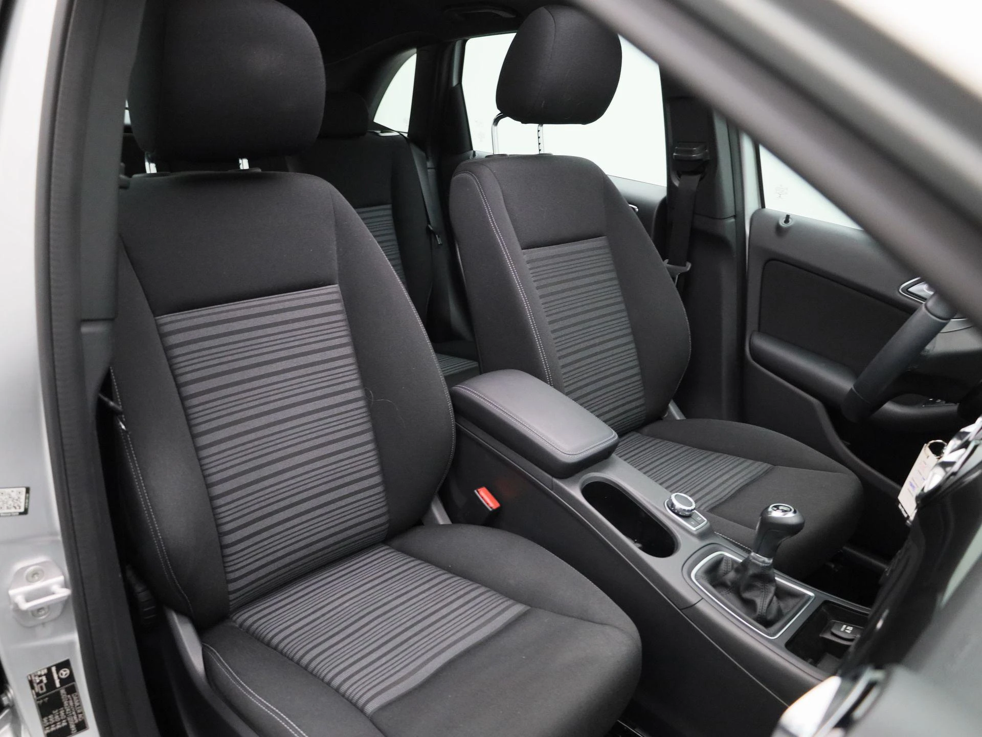 Mercedes-Benz-B-Klasse-image-34