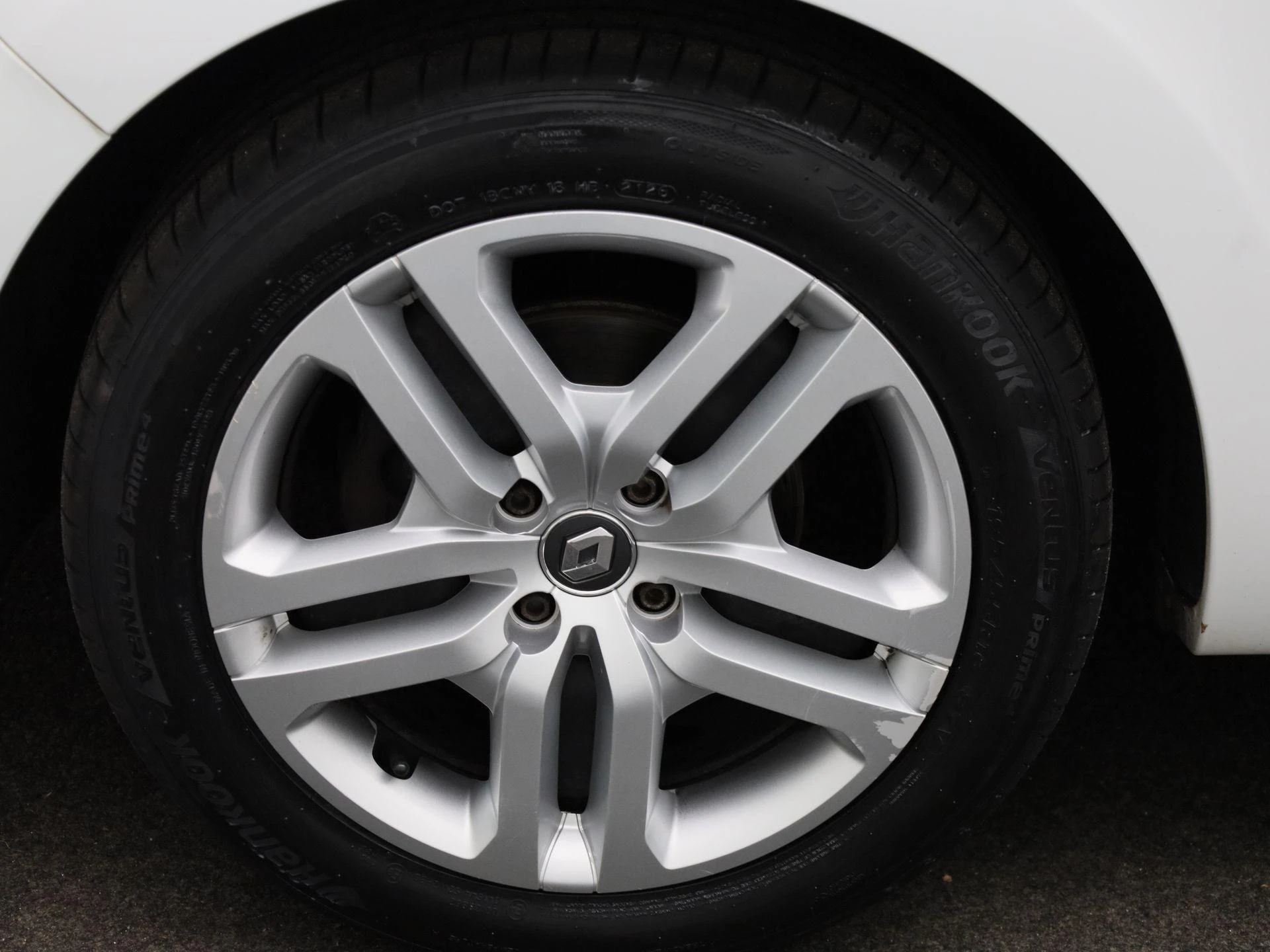Renault-Clio-image-11