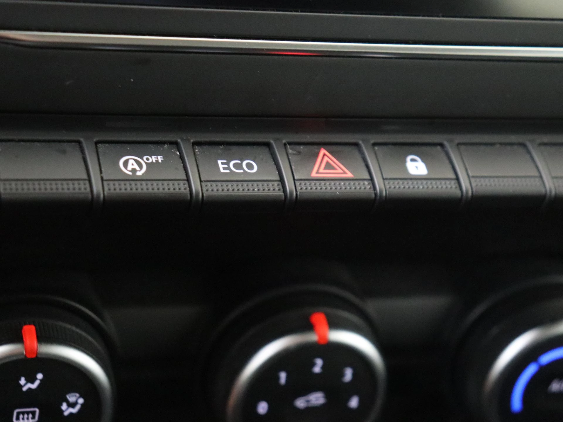 Renault-Clio-image-18