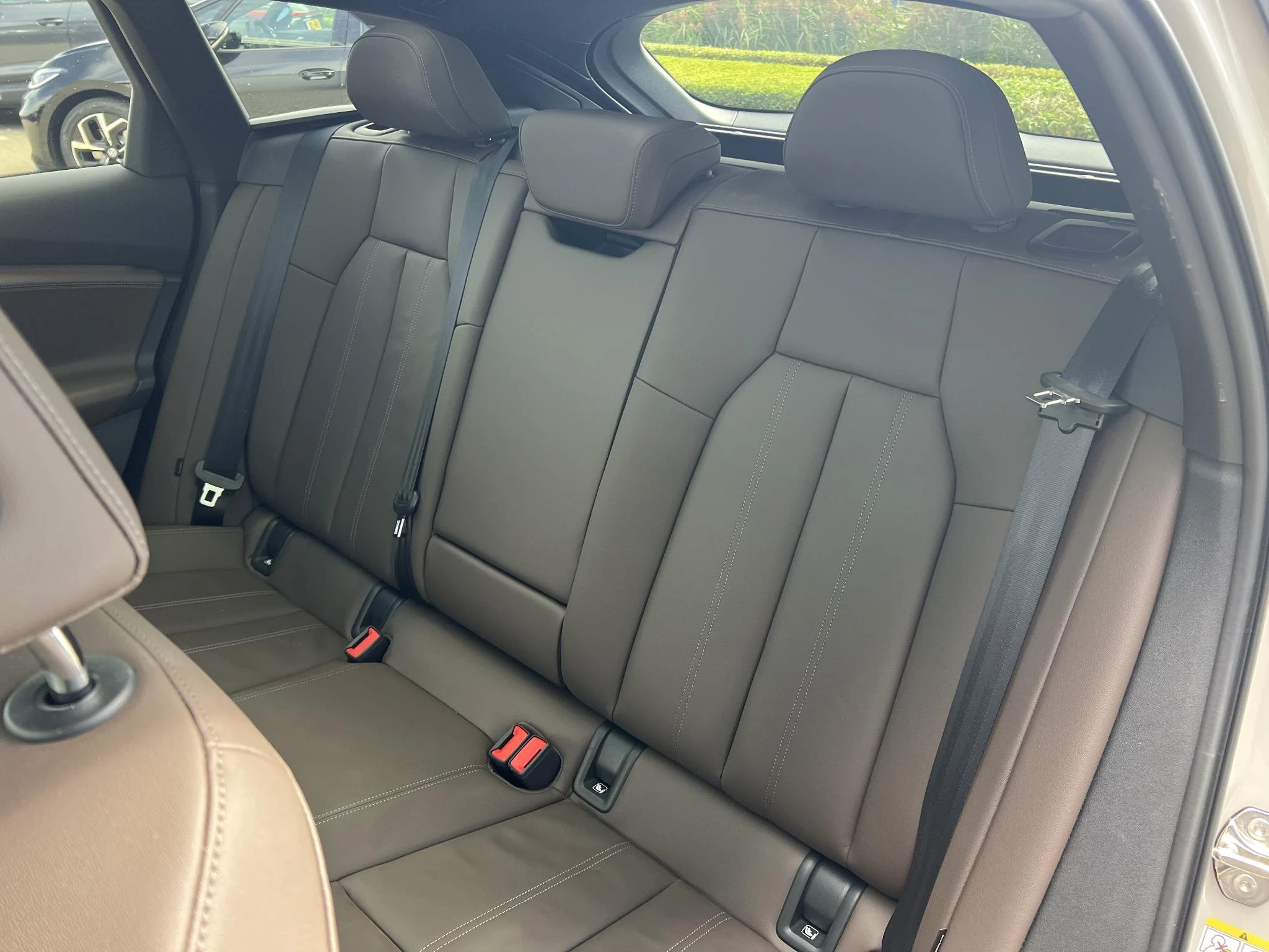 Audi-A6 Avant e-tron-image-11