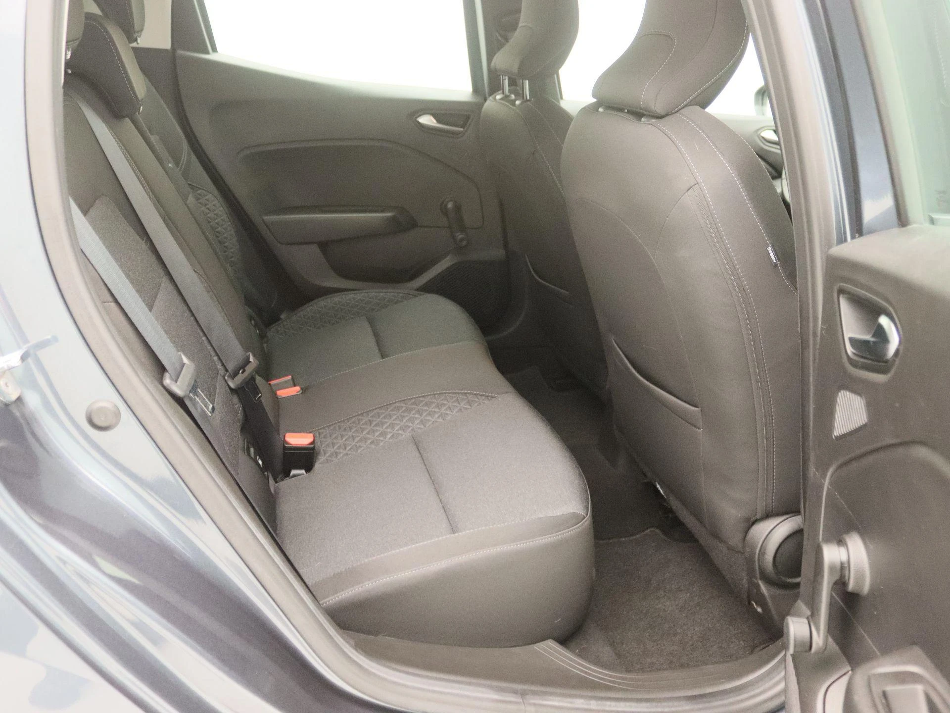 Renault-Clio-image-23