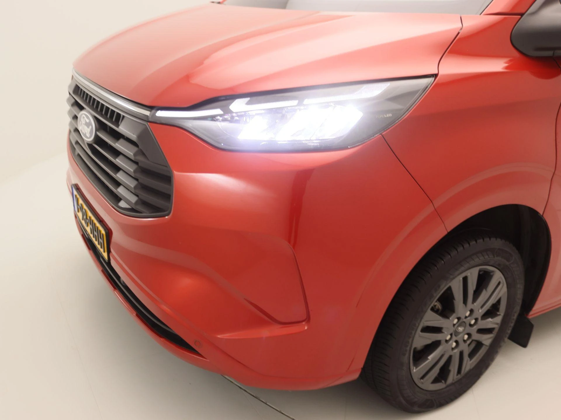 Ford-Transit Custom-image-11