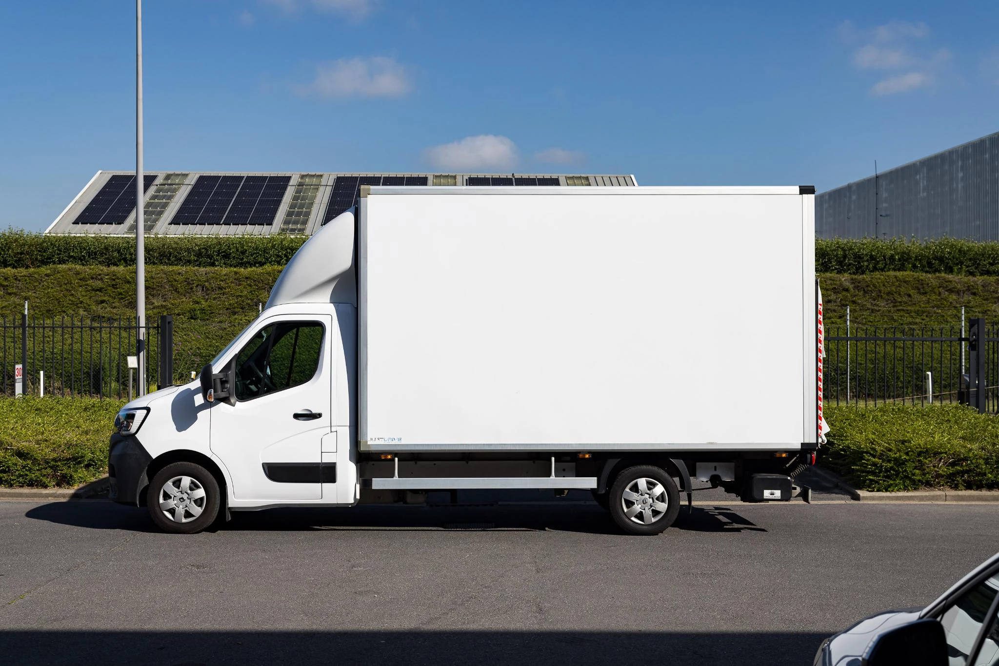 Renault Master Trucks 145.35 CC Meubelbak