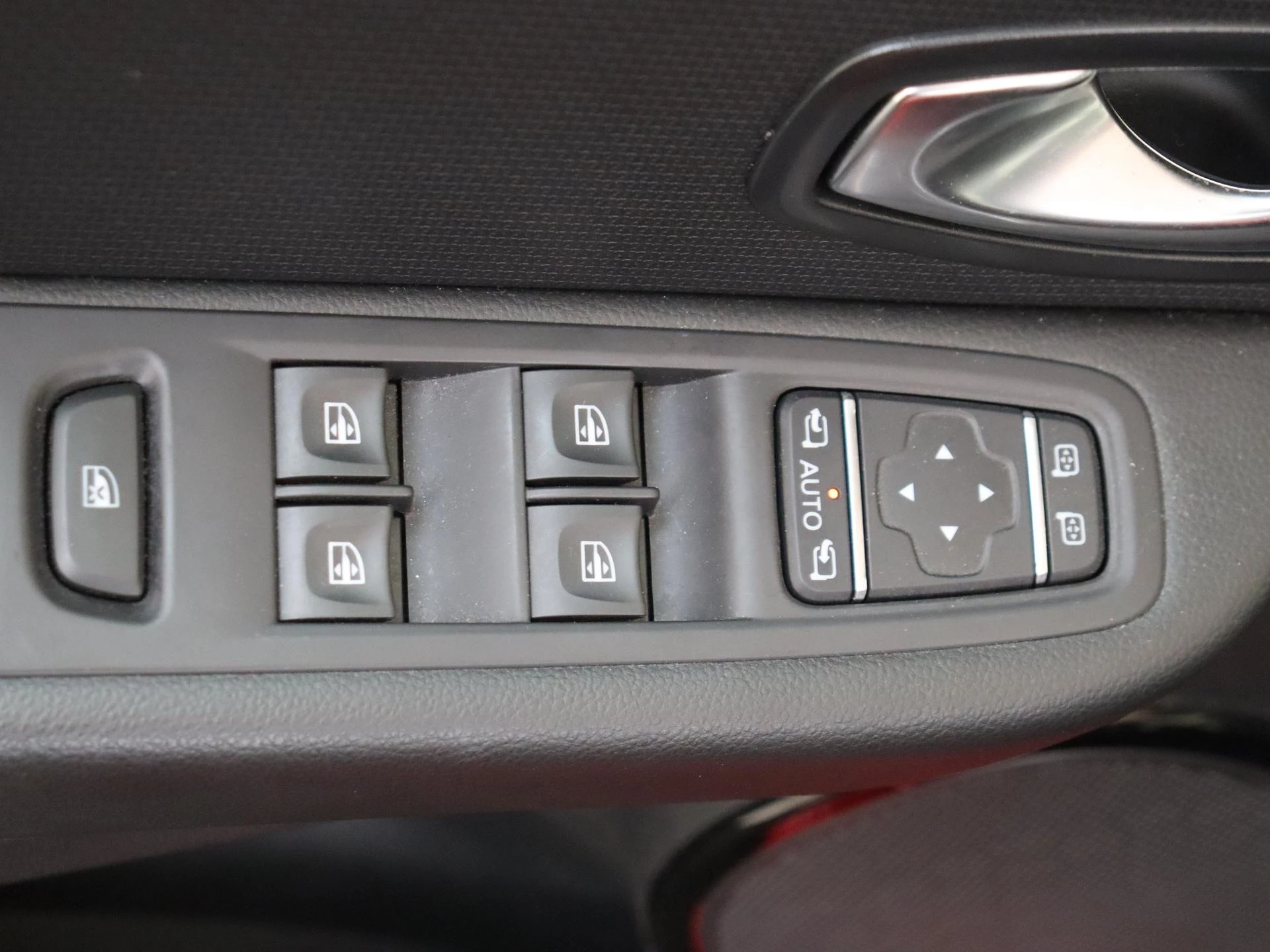 Renault-Clio-image-25