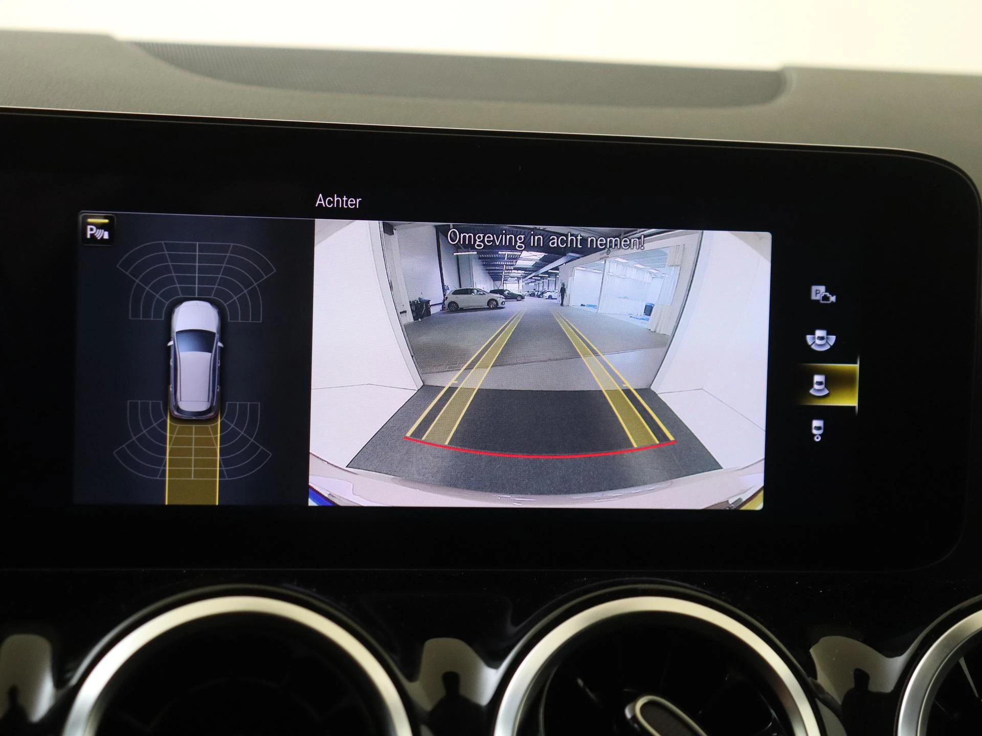 Mercedes-Benz-B-Klasse-image-19