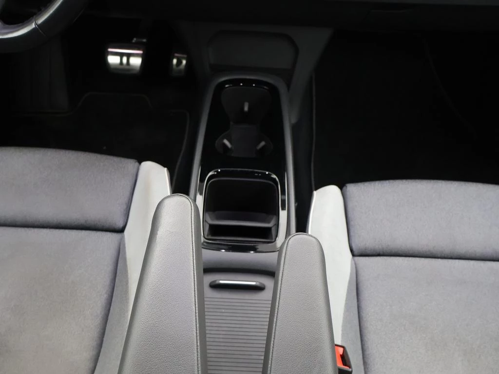 Volkswagen ID.3 58kWh 1st Max 204PK *NAVI*BLTH*PDC*APP CONNECT*ADAPTIVE CRUISE*...