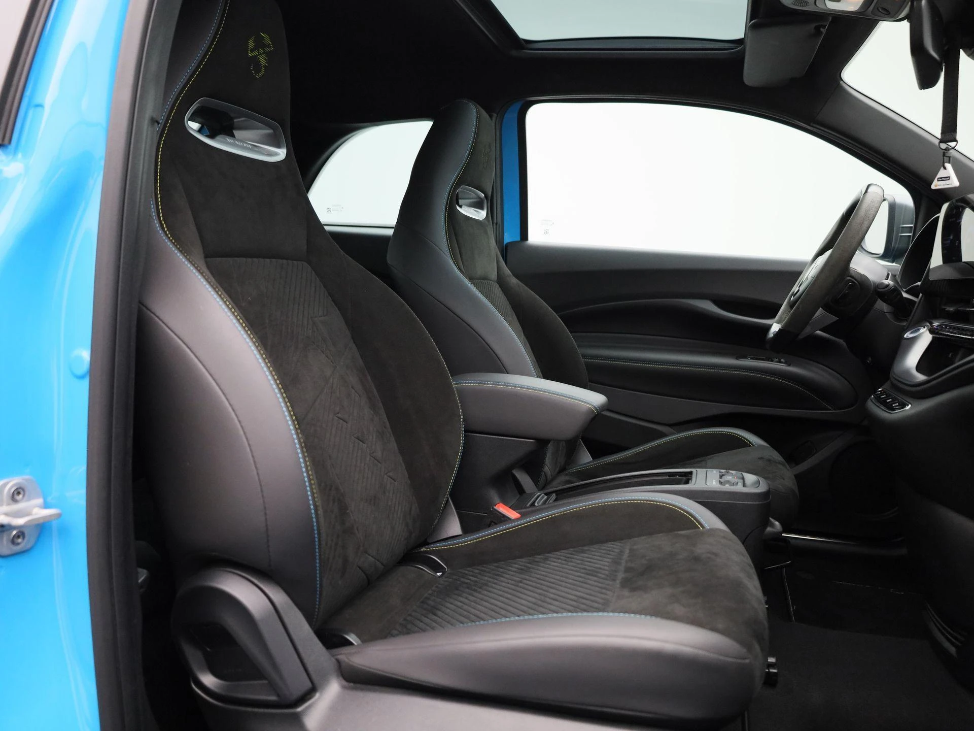 Abarth 500 Abarth Scorpionissima 42 kWh
