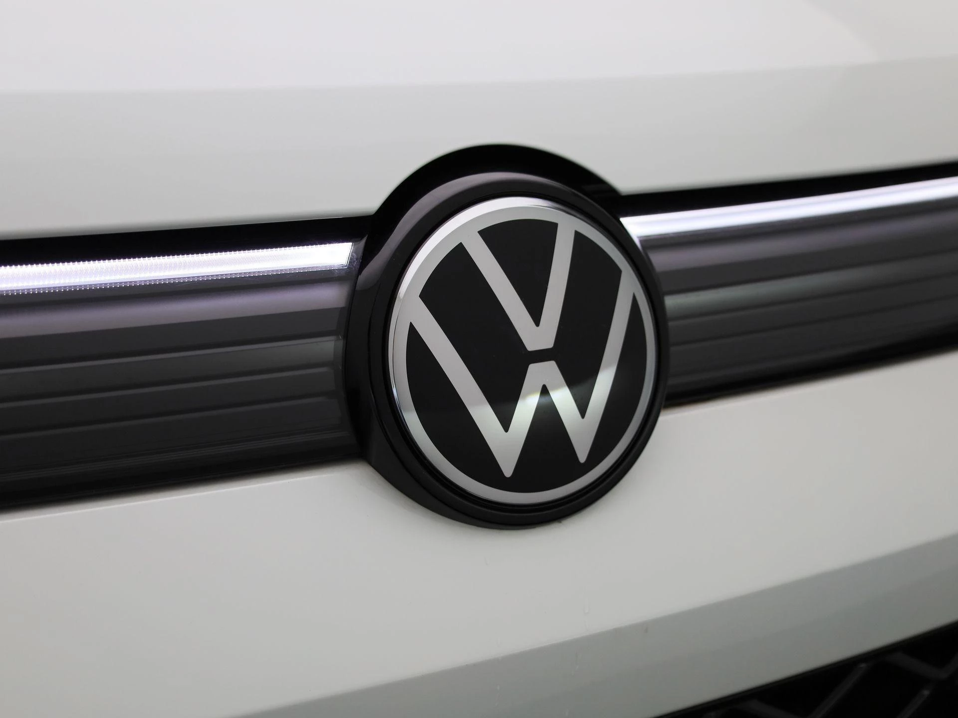 Volkswagen Tiguan 1.5 eHybrid R-Line Edition 272 PK |