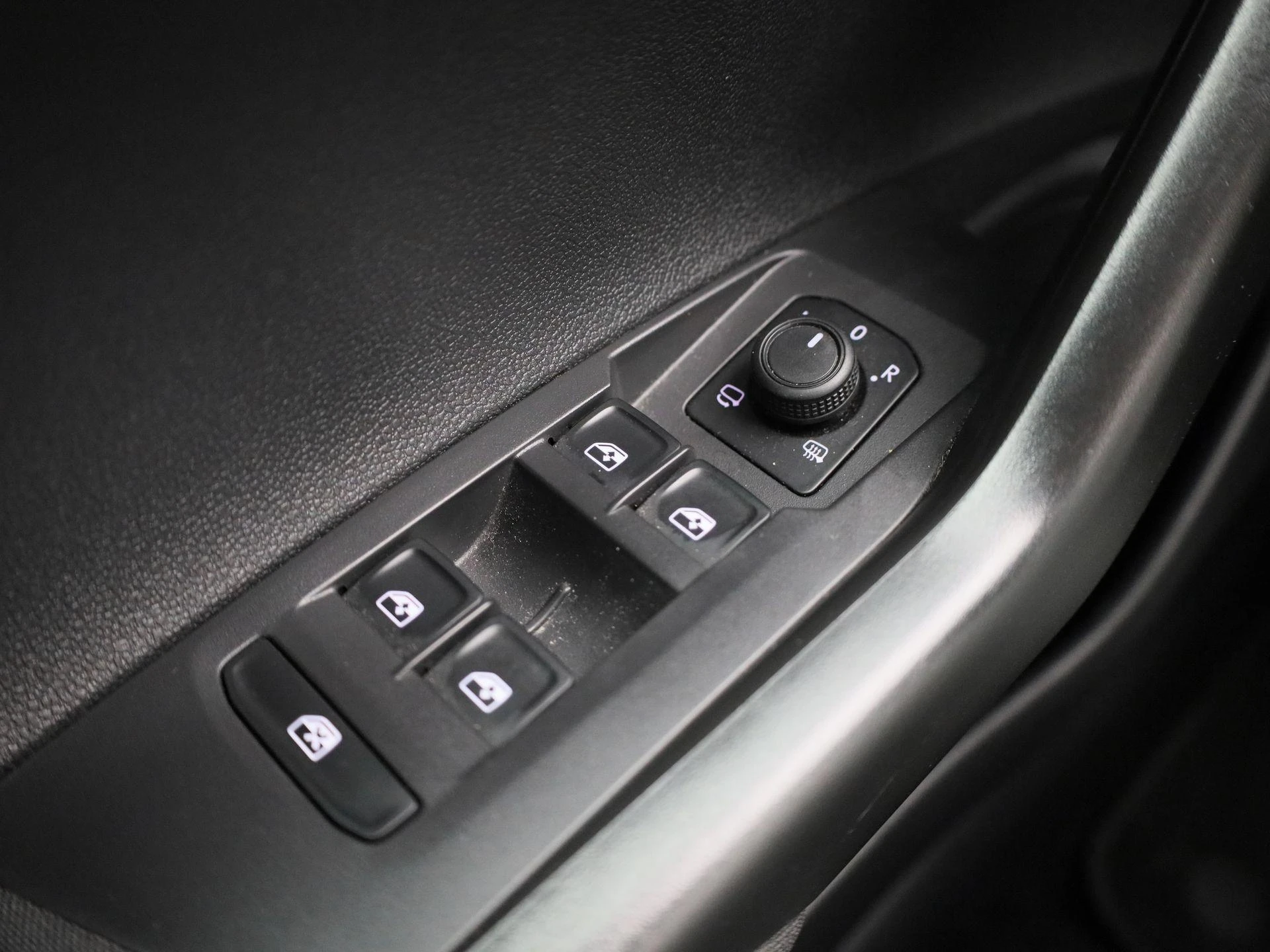Volkswagen-Taigo-image-24