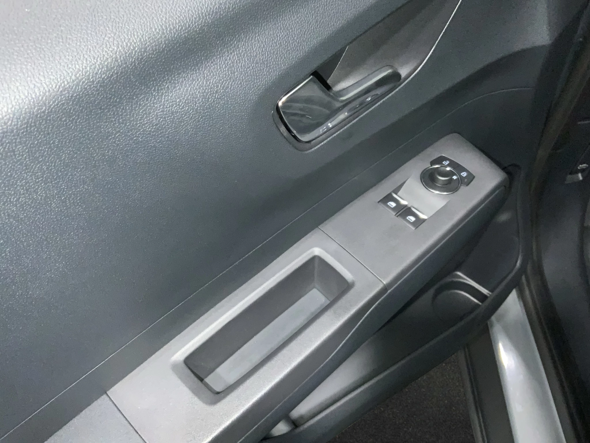 Ford-Transit Courier-image-16