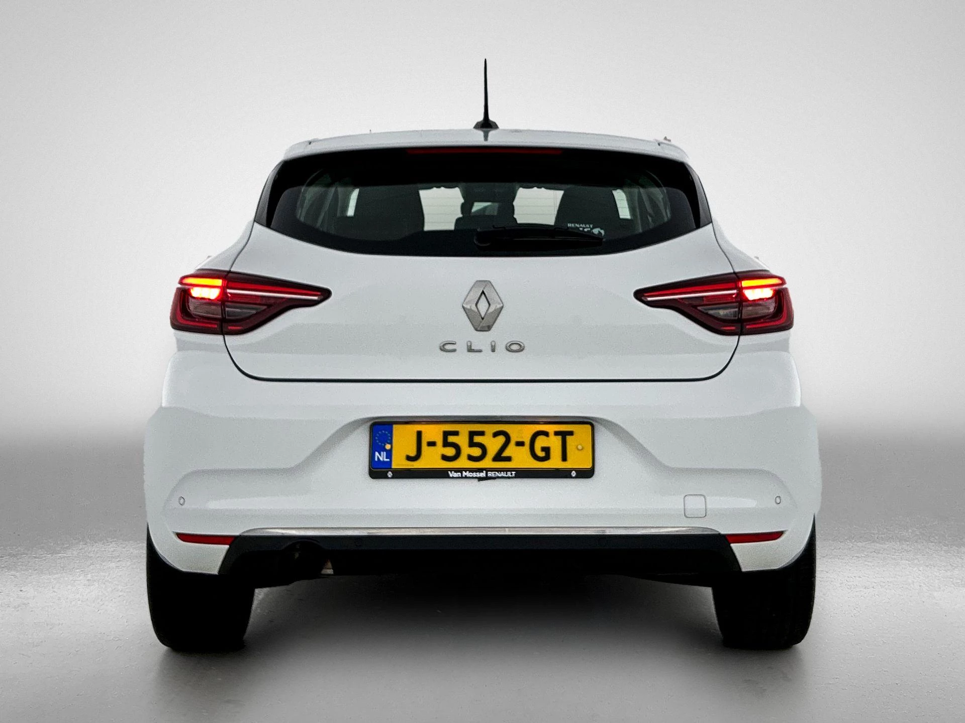 Renault-Clio-image-2
