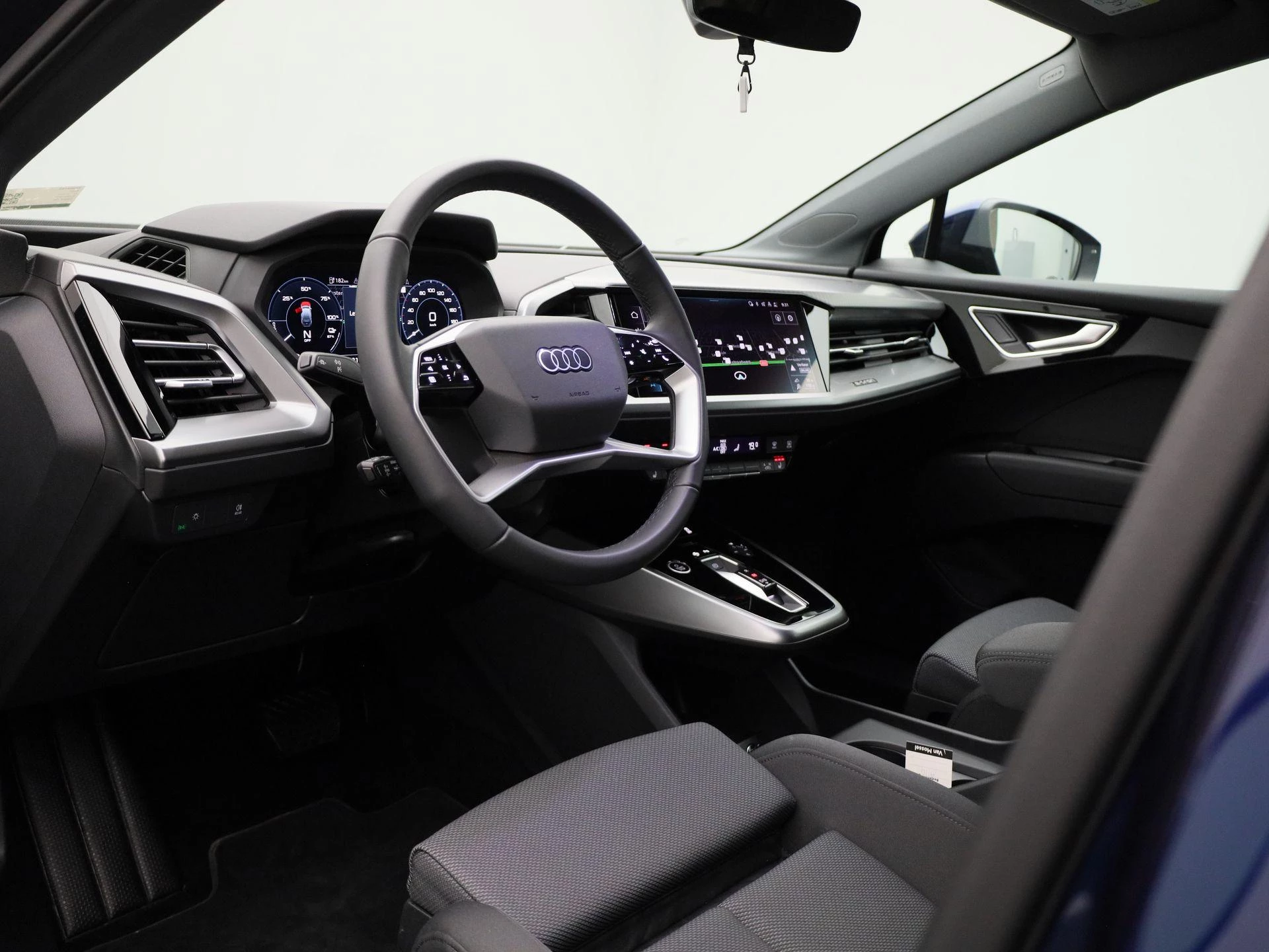 Audi-Q4 e-tron-image-31