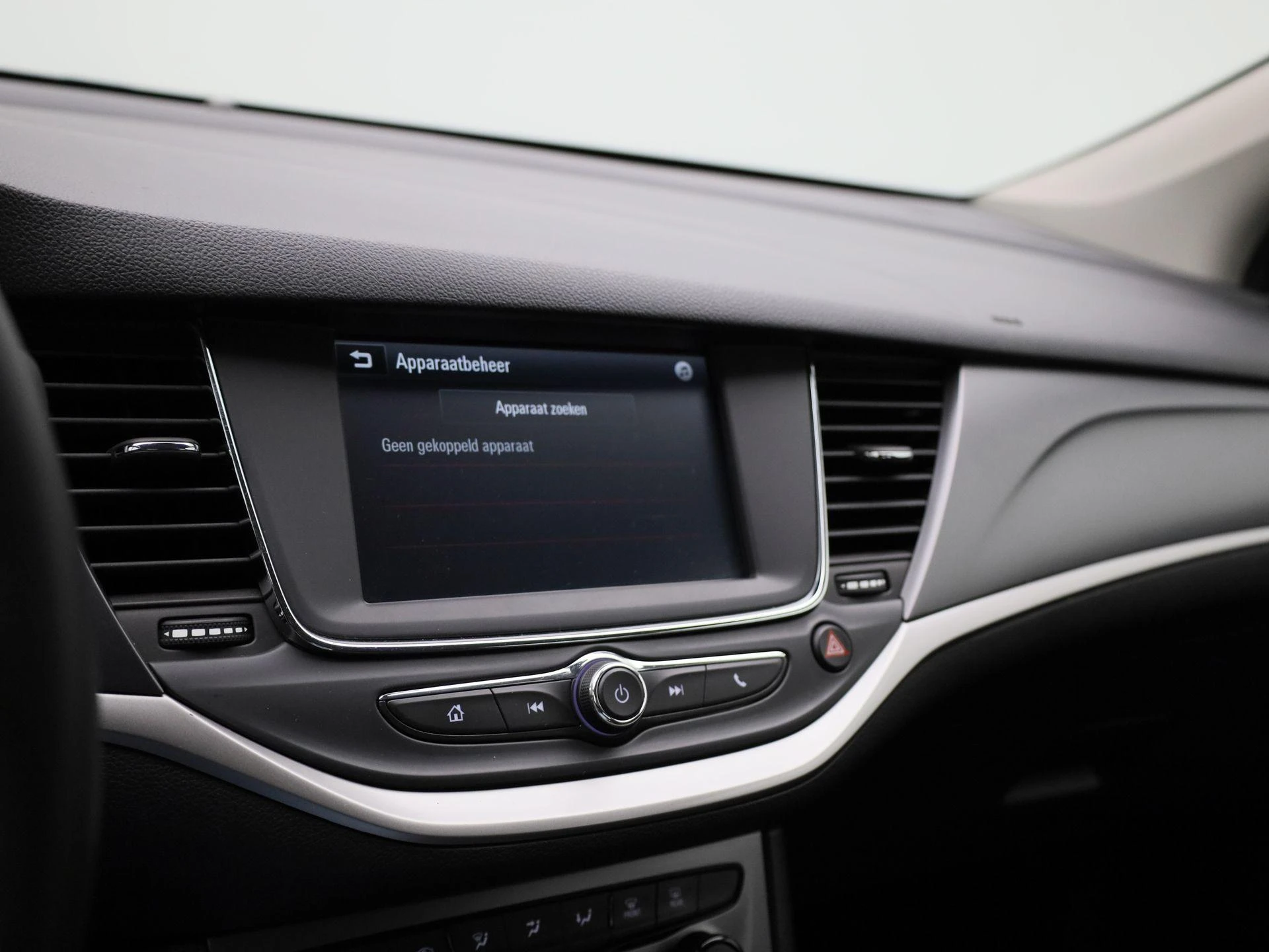 Opel-Astra-image-16