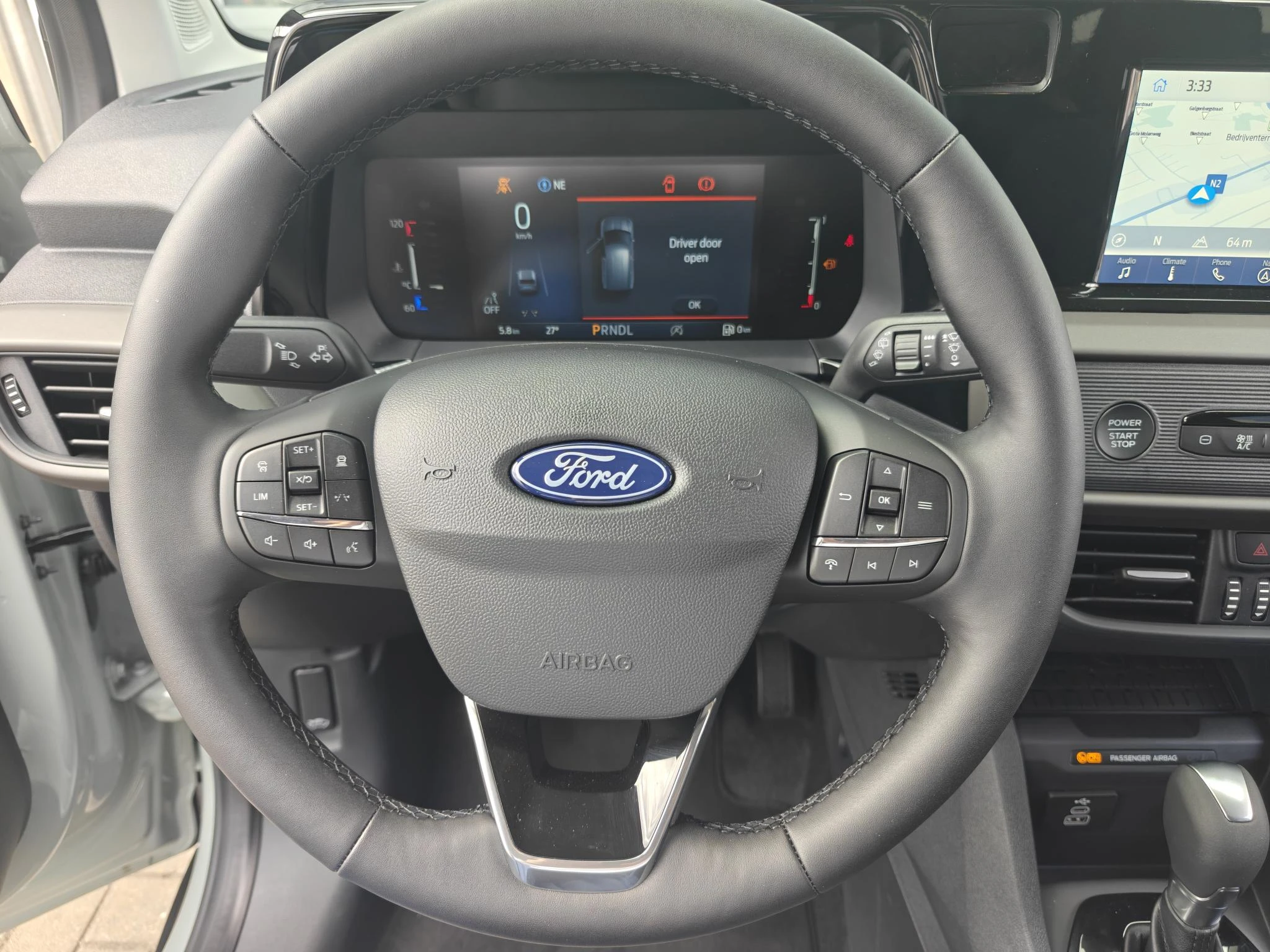 Ford-Tourneo Courier-image-12
