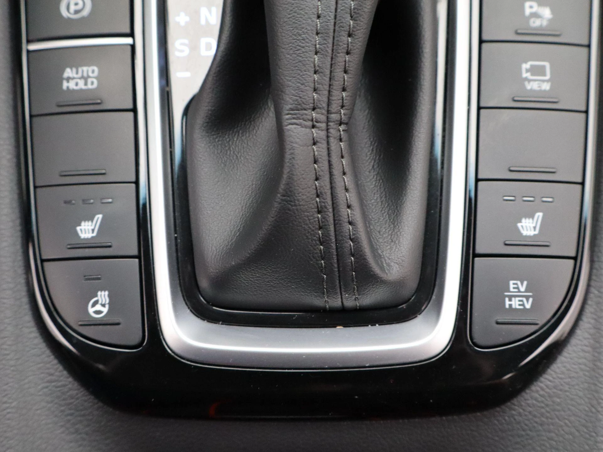 Hyundai-IONIQ-image-22