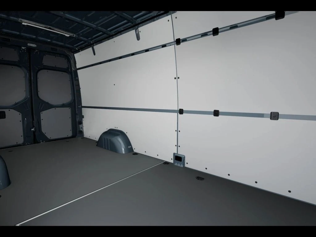 Mercedes-Benz-Sprinter 317-image-11