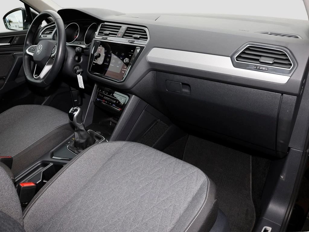 Volkswagen-Tiguan-image-6