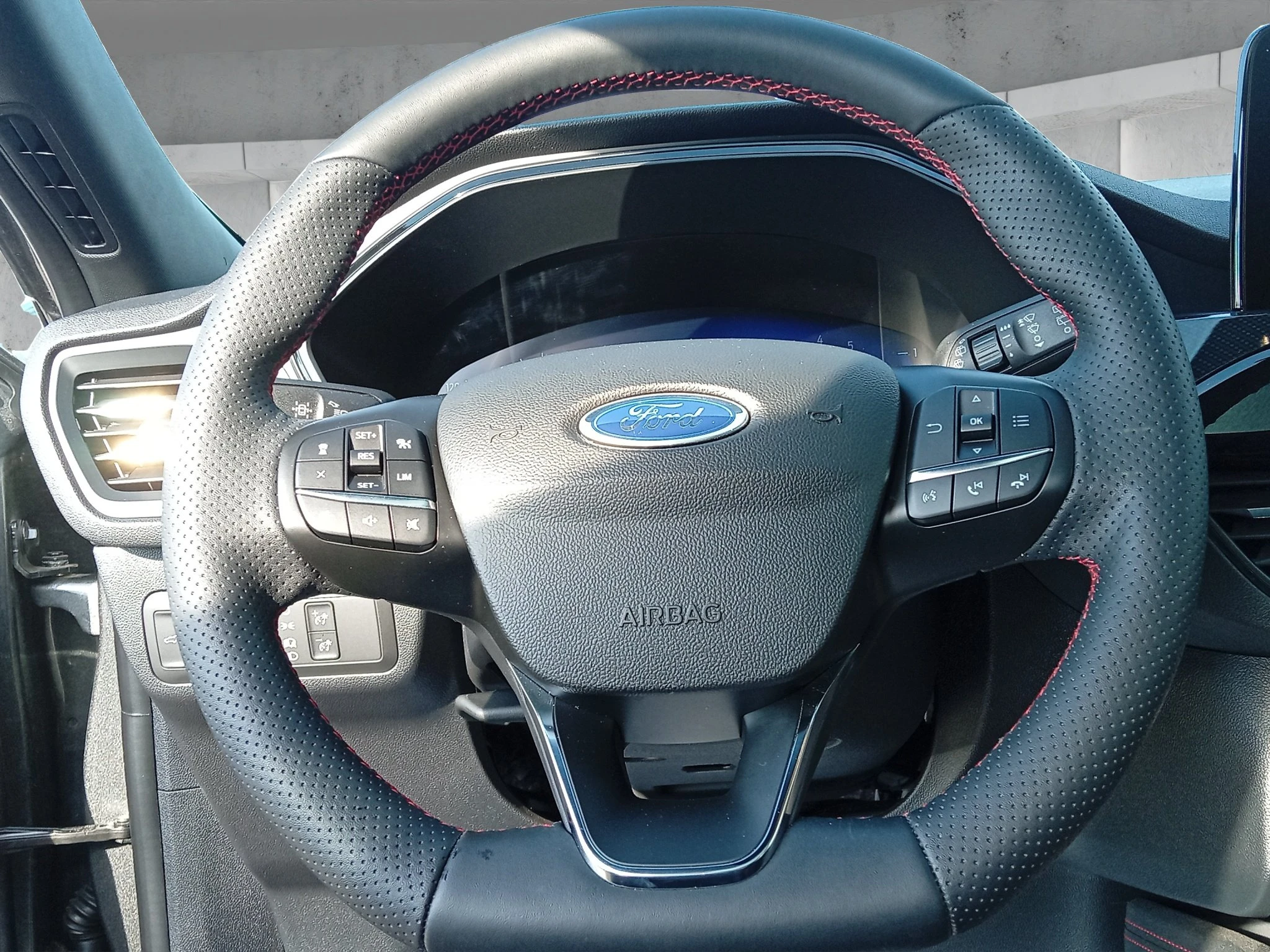Ford-Kuga-image-12