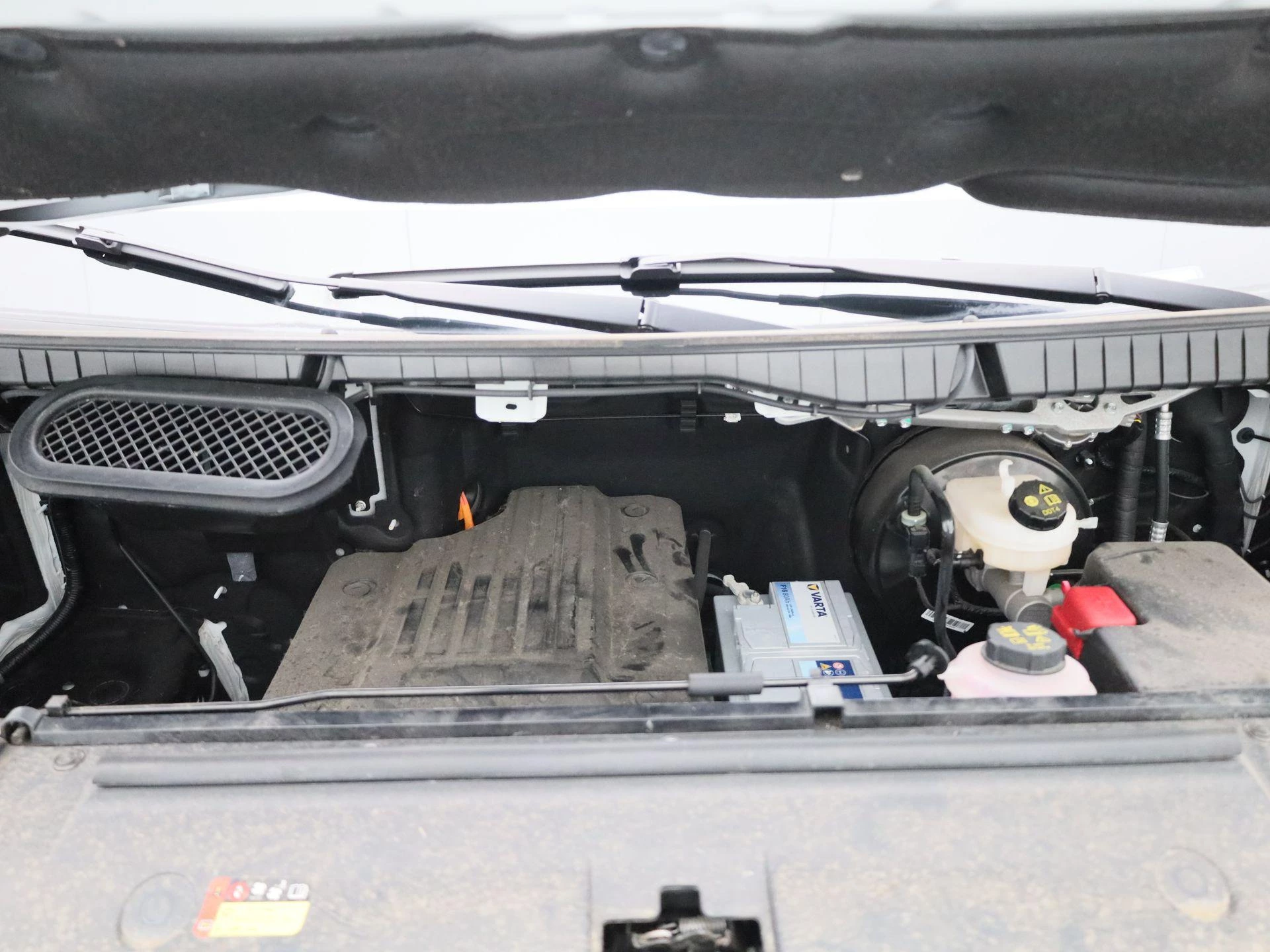 Maxus eDeliver9 L3H2 Business DEAL 89 kWh