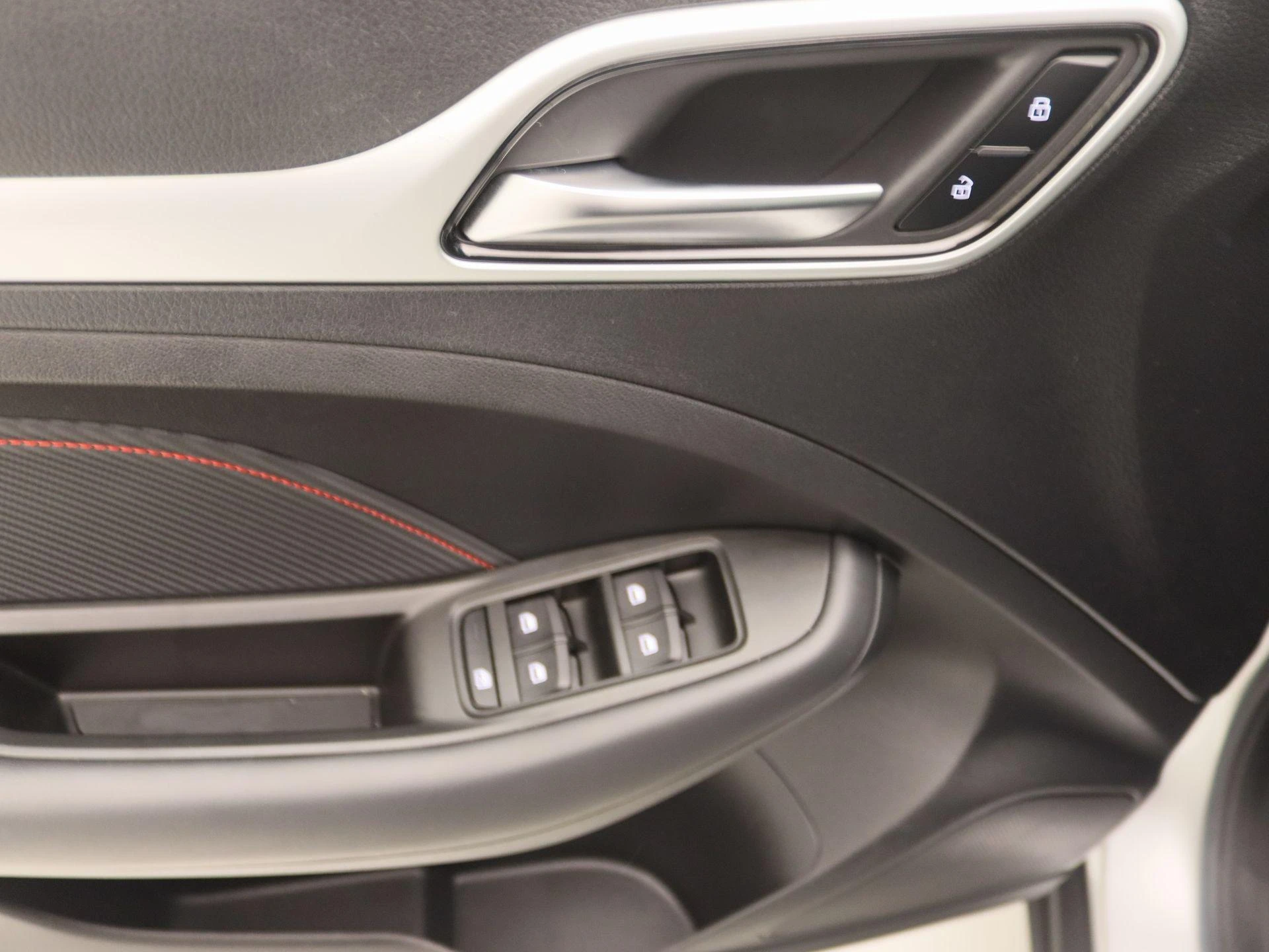 MG-ZS EV-image-19