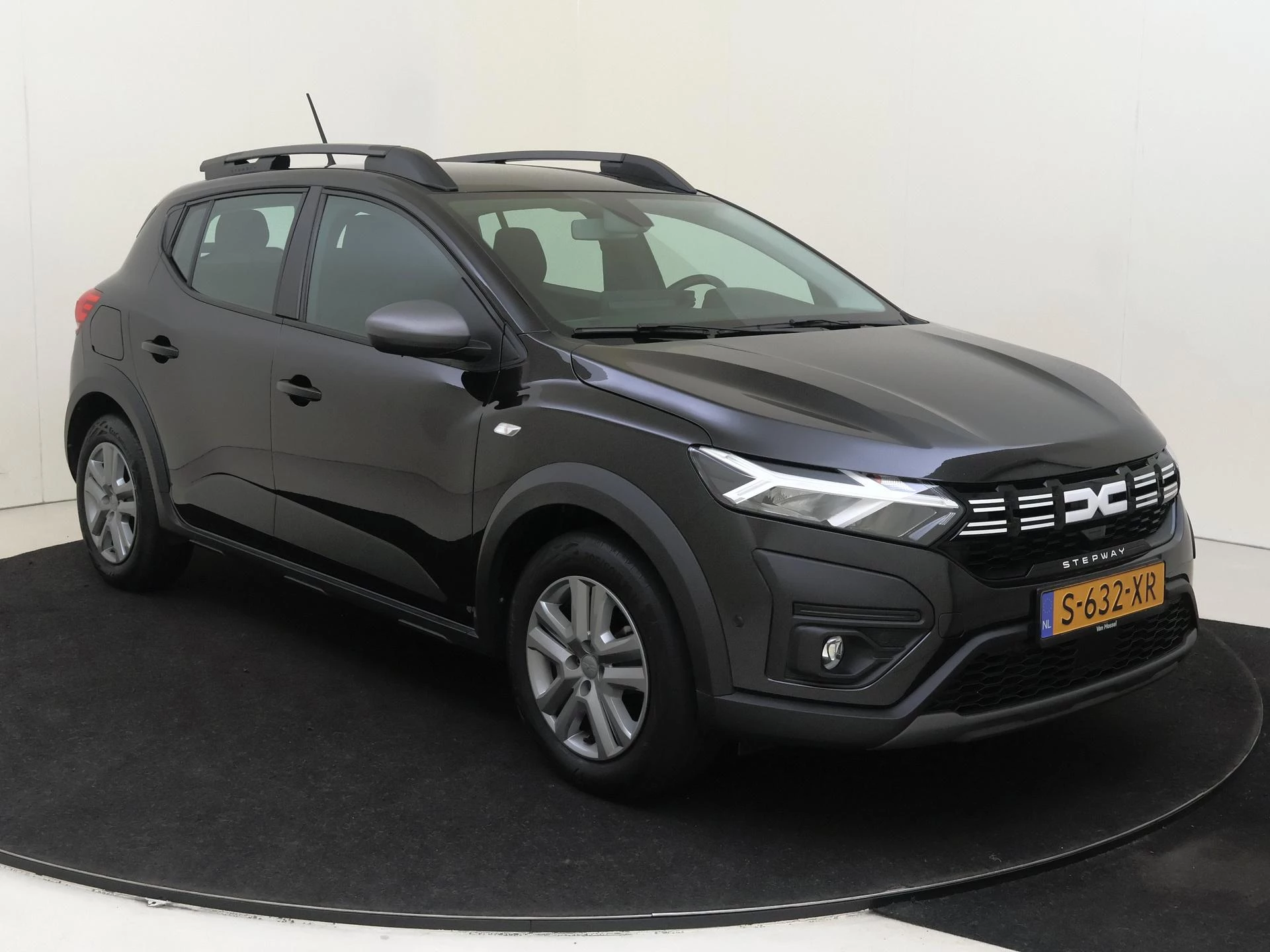 Dacia-Sandero Stepway-image-1