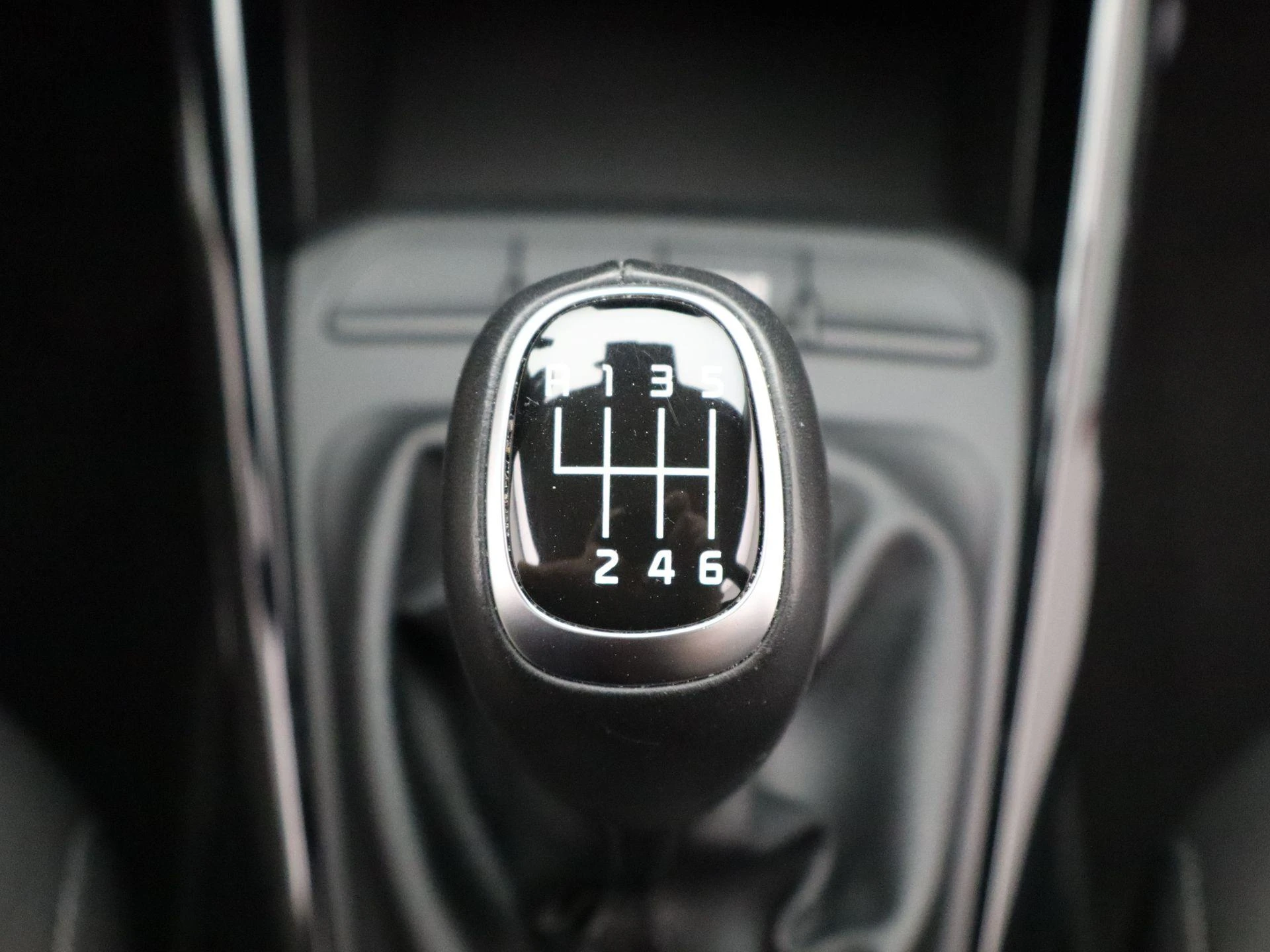 Kia-Stonic-image-18
