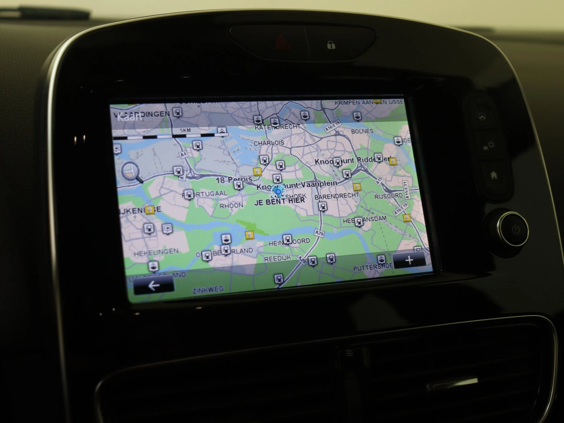 Renault-Clio-image-17