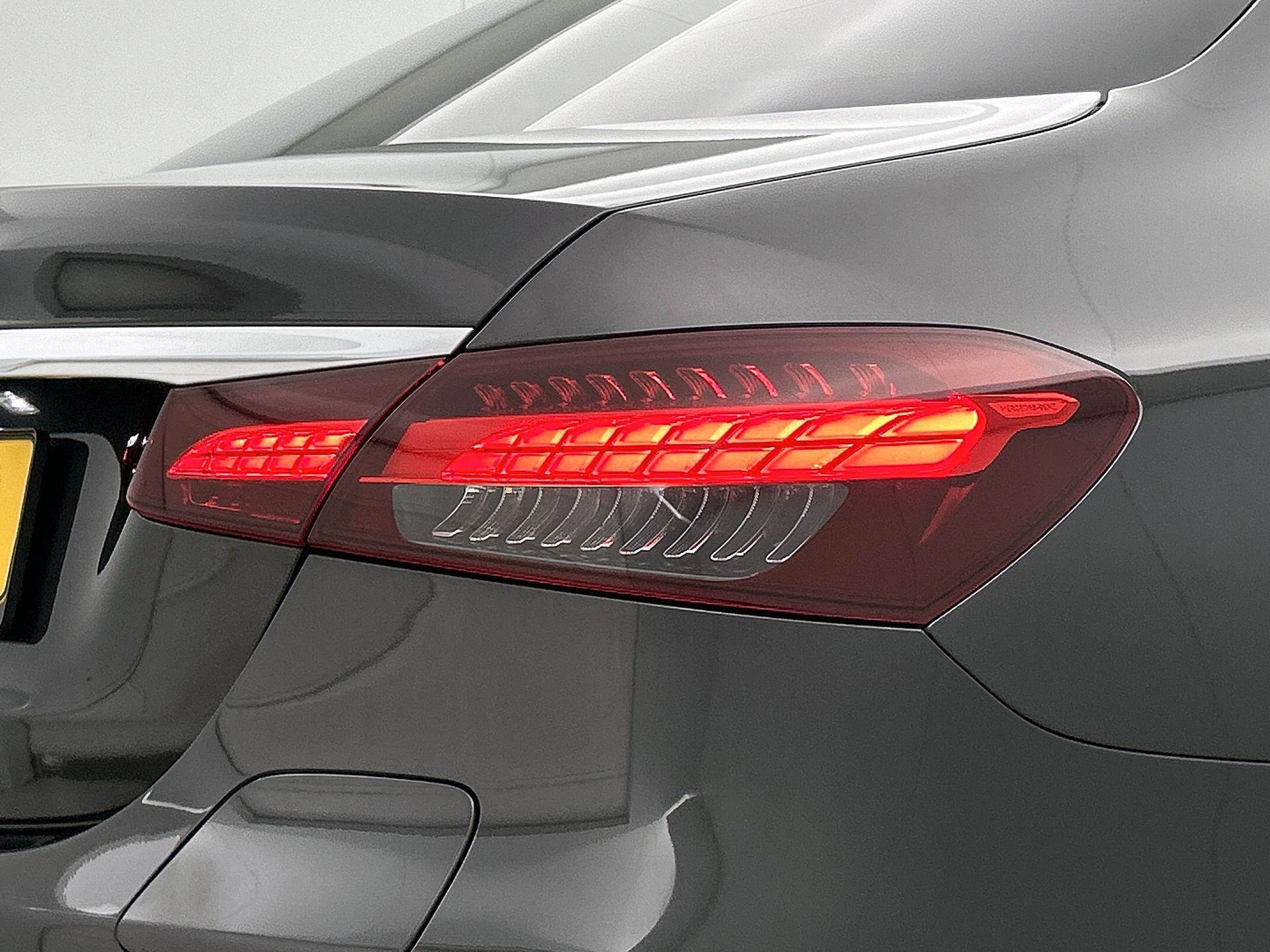 Mercedes-Benz-E-Klasse-image-34