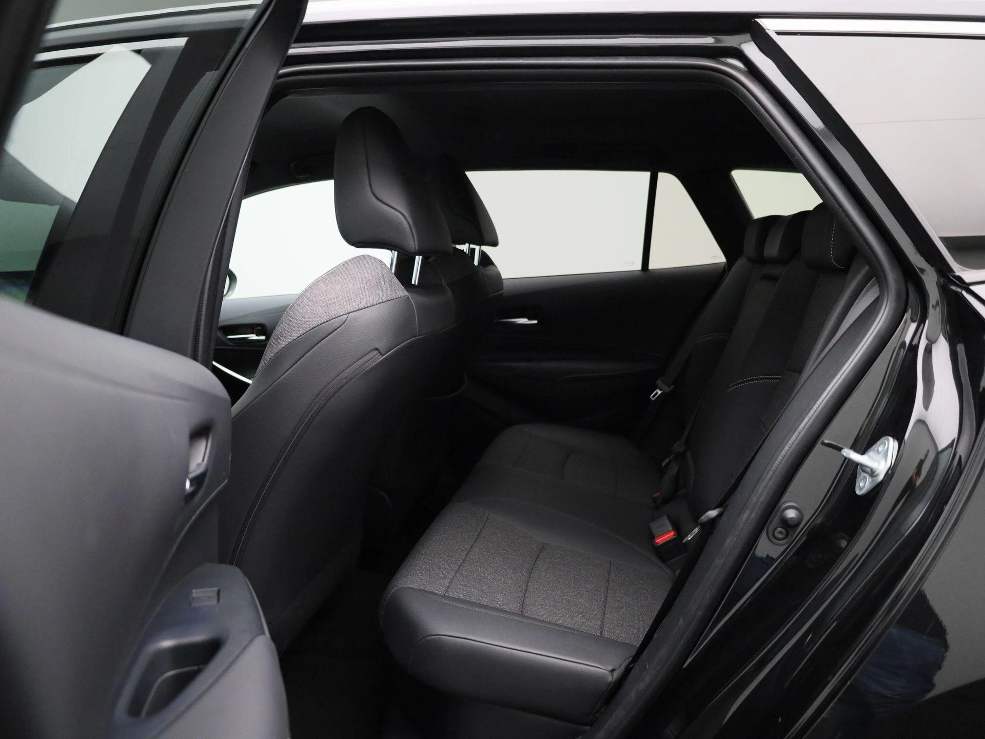 Toyota Corolla Touring Sports 1.8 Hybrid Business Plus