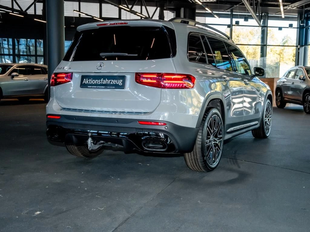 Mercedes-Benz-GLB 200 d-image-4