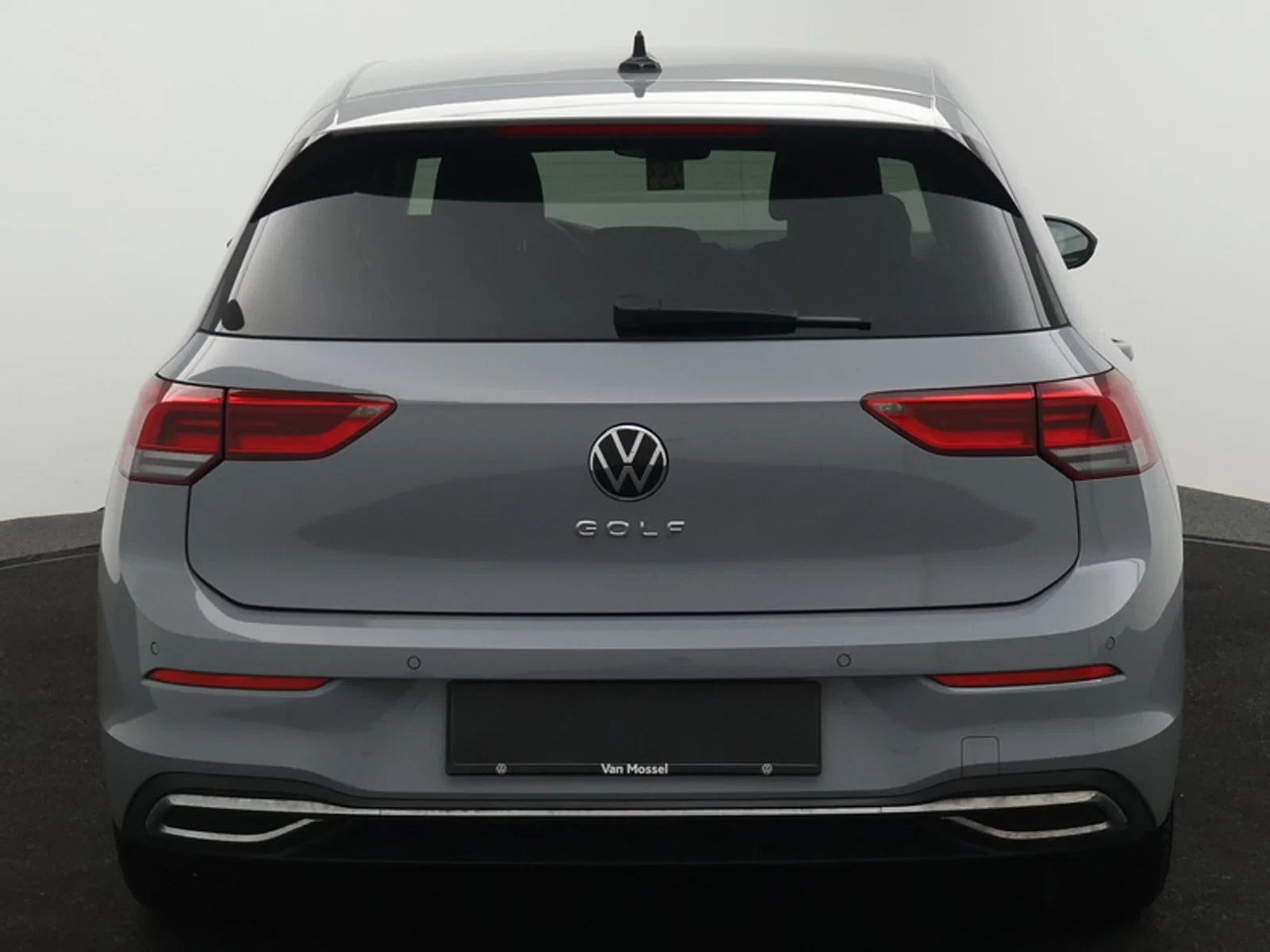 Volkswagen-Golf-image-3