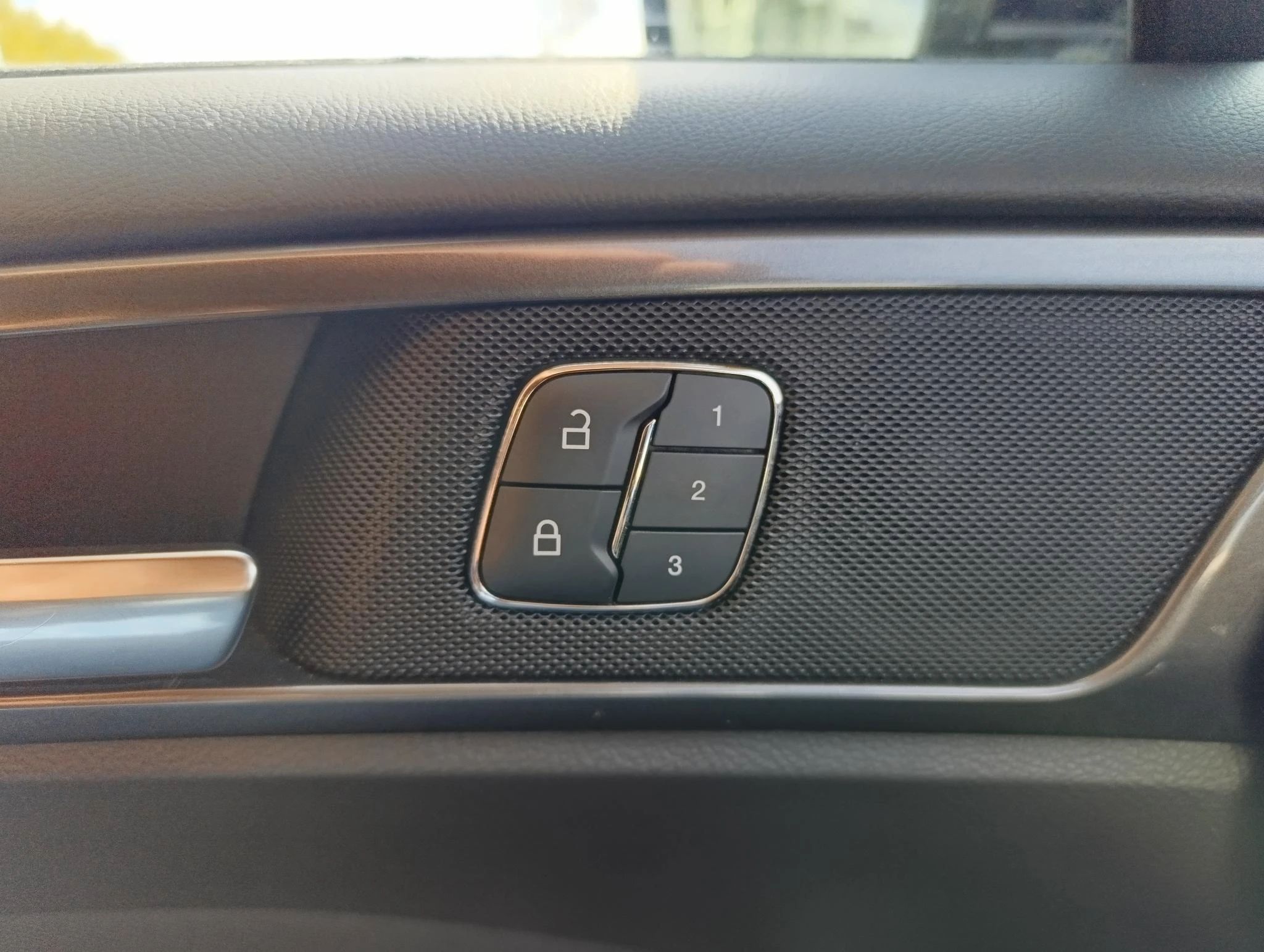 Ford-Mondeo-image-12