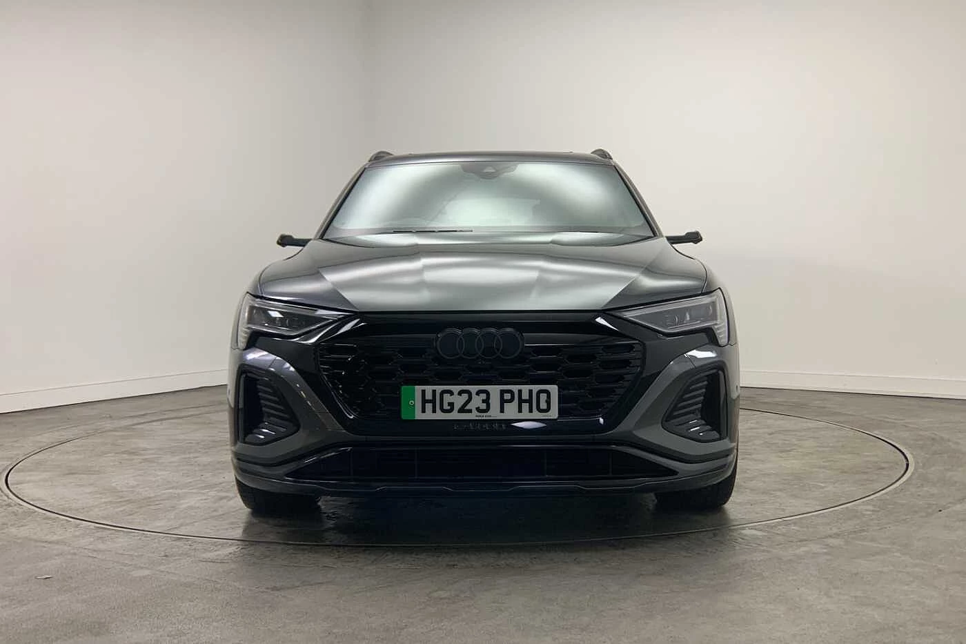 Audi-Q8 e-tron-image-6