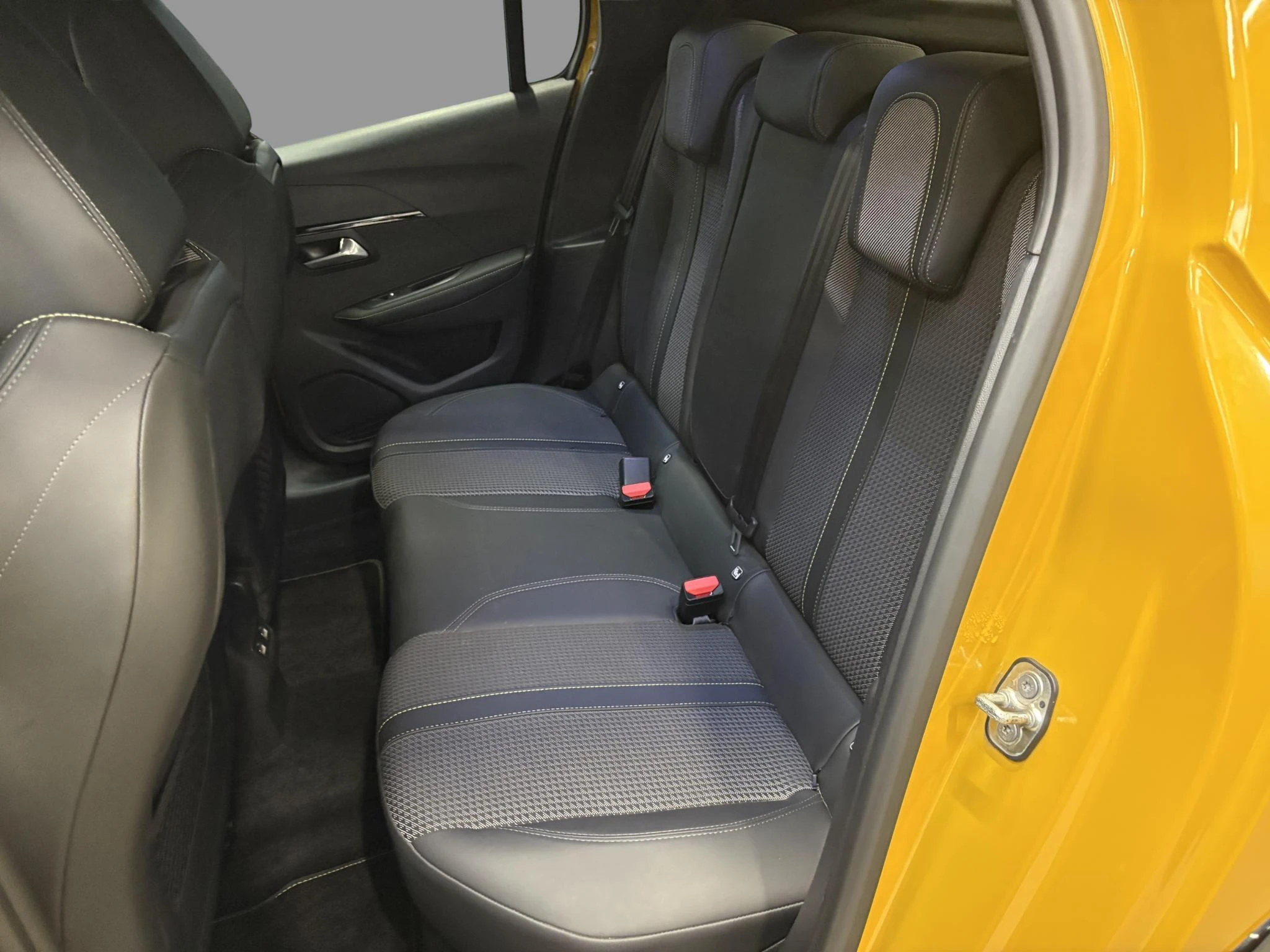 Peugeot-208-image-16