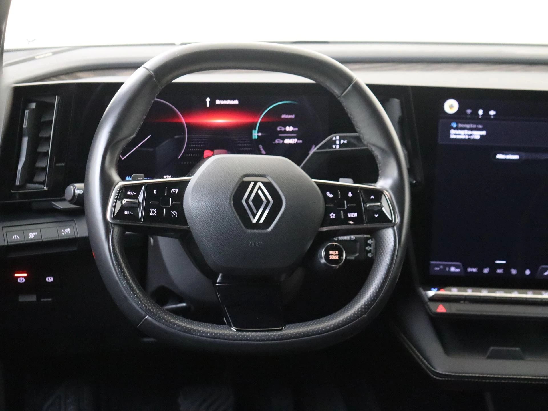 Renault-Megane E-Tech-image-9