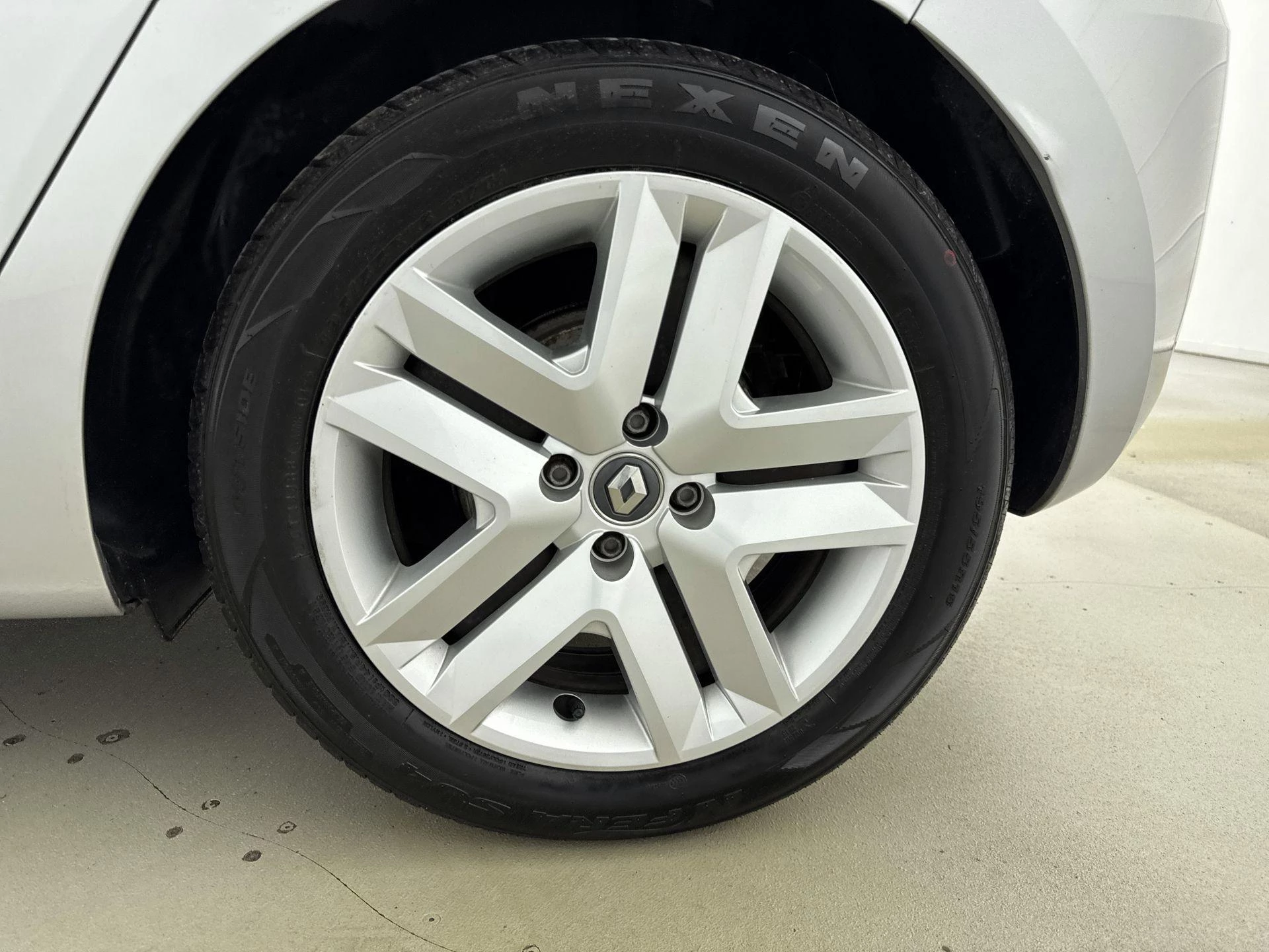 Renault-Clio-image-25