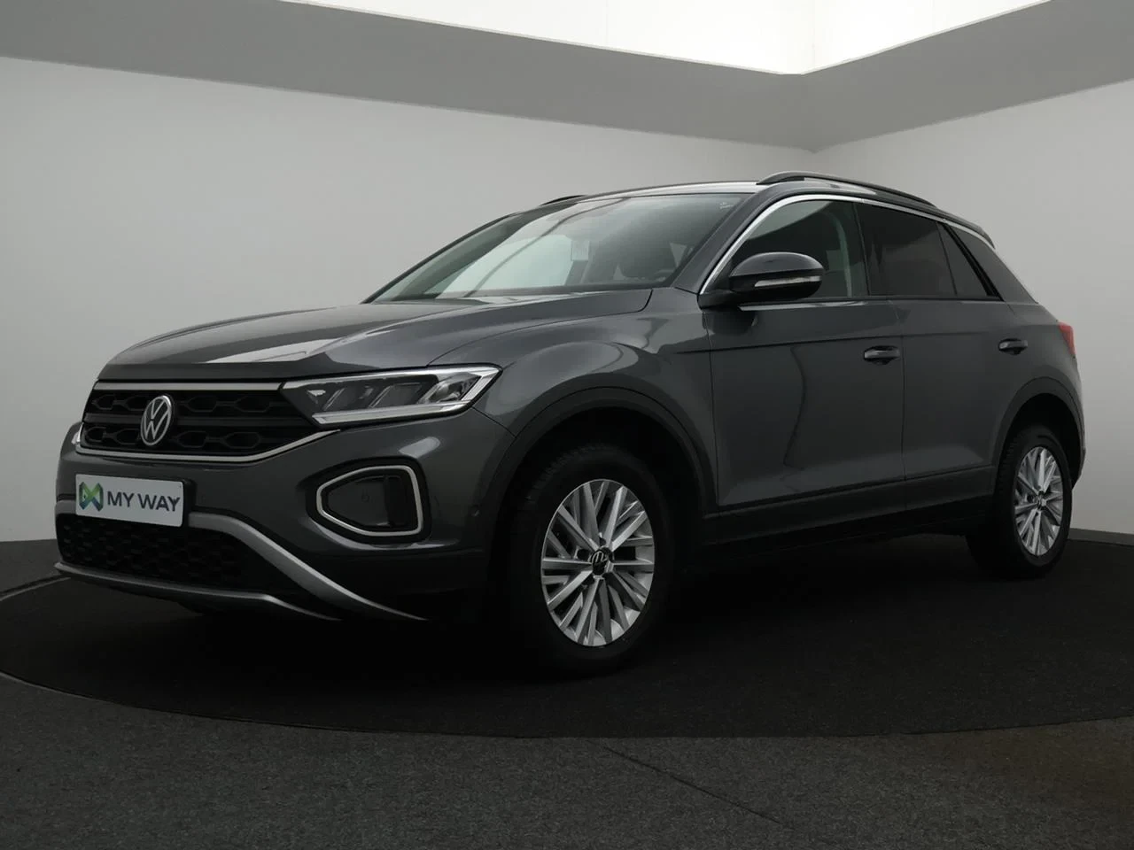 Volkswagen-T-Roc-image-0